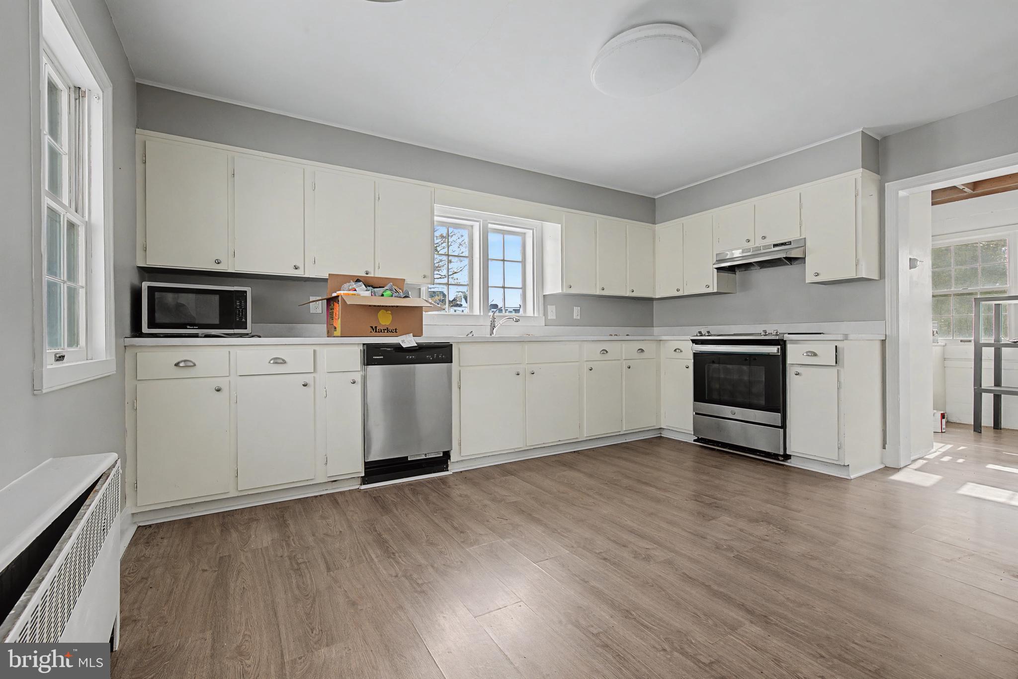 BELLE AIR TOWNHOMES - Residential