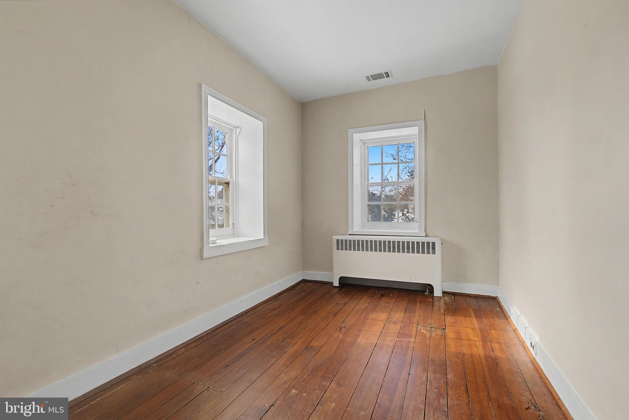 BELLE AIR TOWNHOMES - Residential