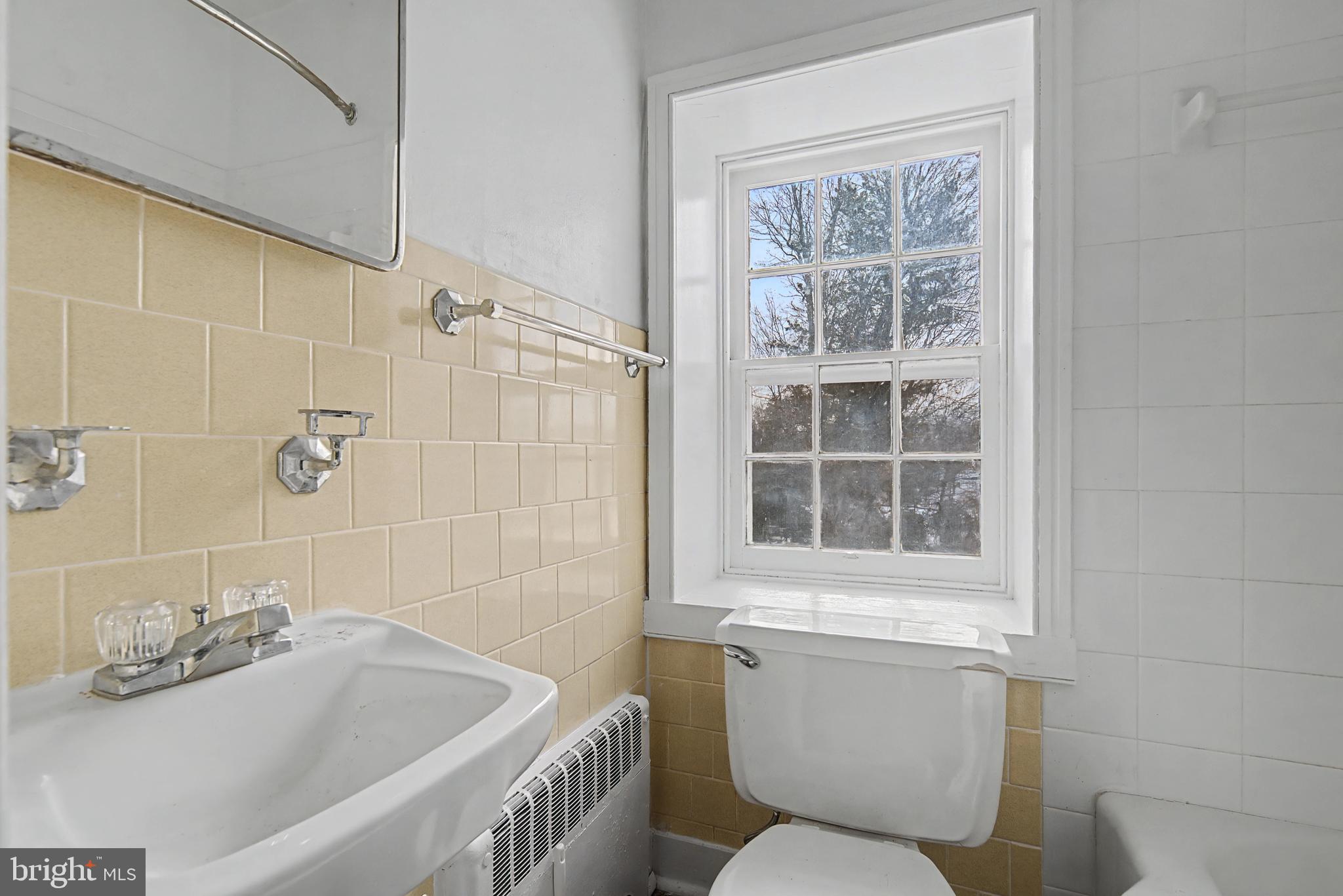 BELLE AIR TOWNHOMES - Residential