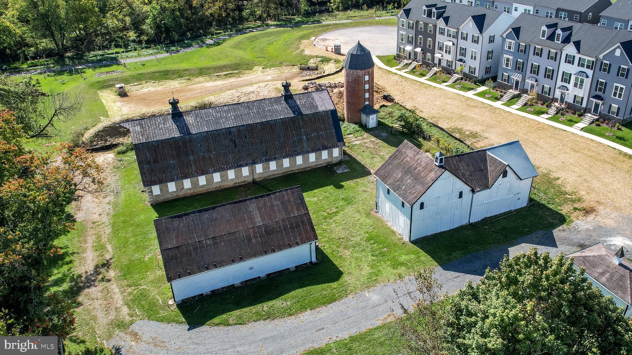 BELLE AIR TOWNHOMES - Residential