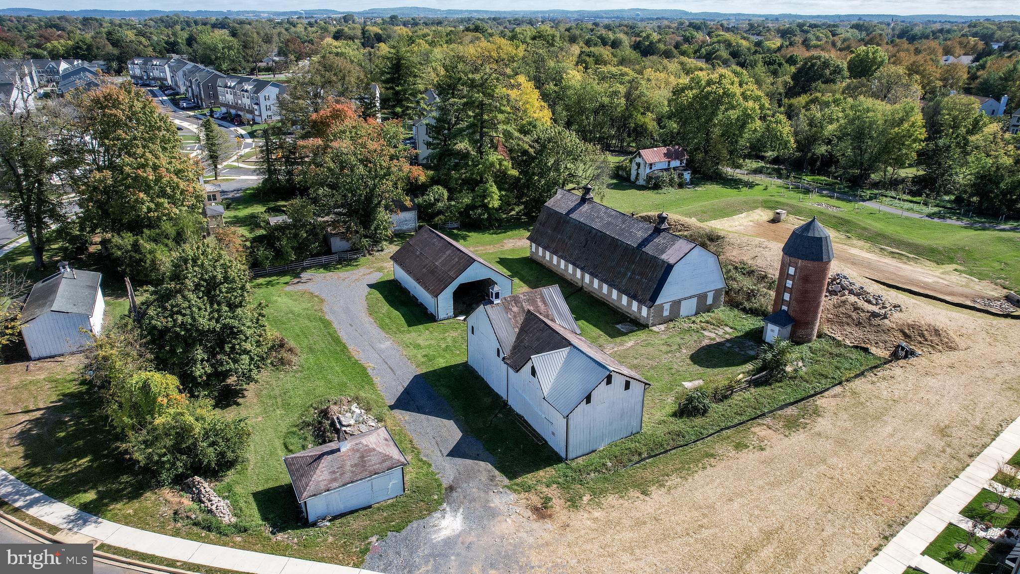 BELLE AIR TOWNHOMES - Residential