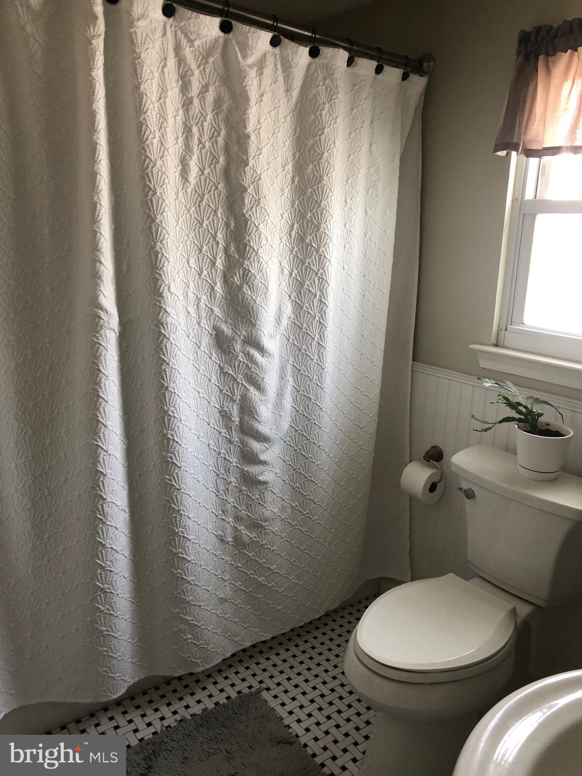 VILLAGE BROOK ESTS - Residential