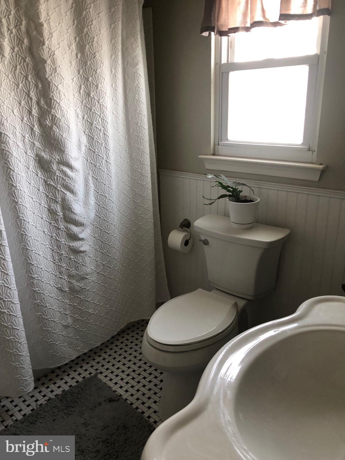 VILLAGE BROOK ESTS - Residential