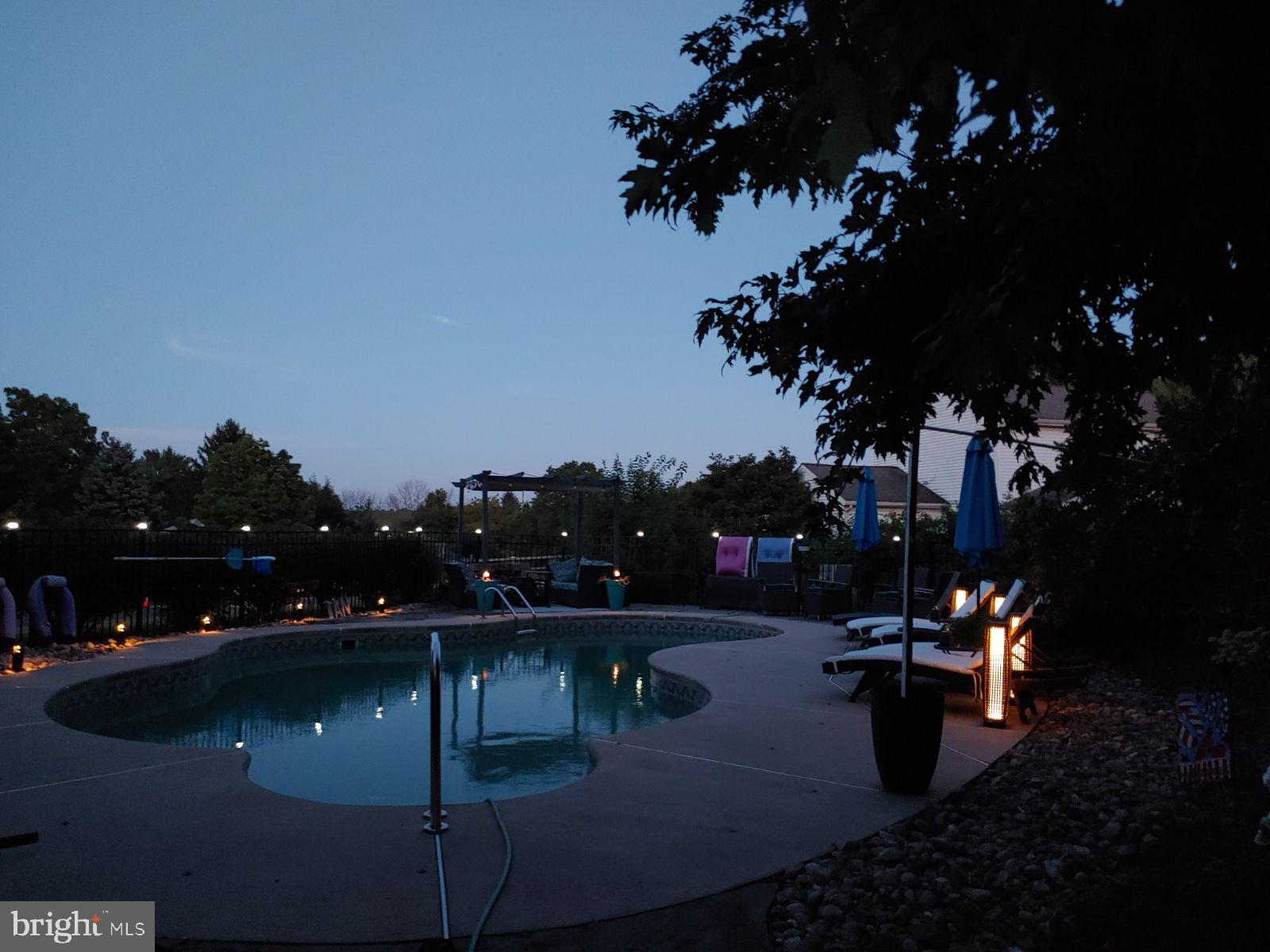 VILLAGE BROOK ESTS - Residential