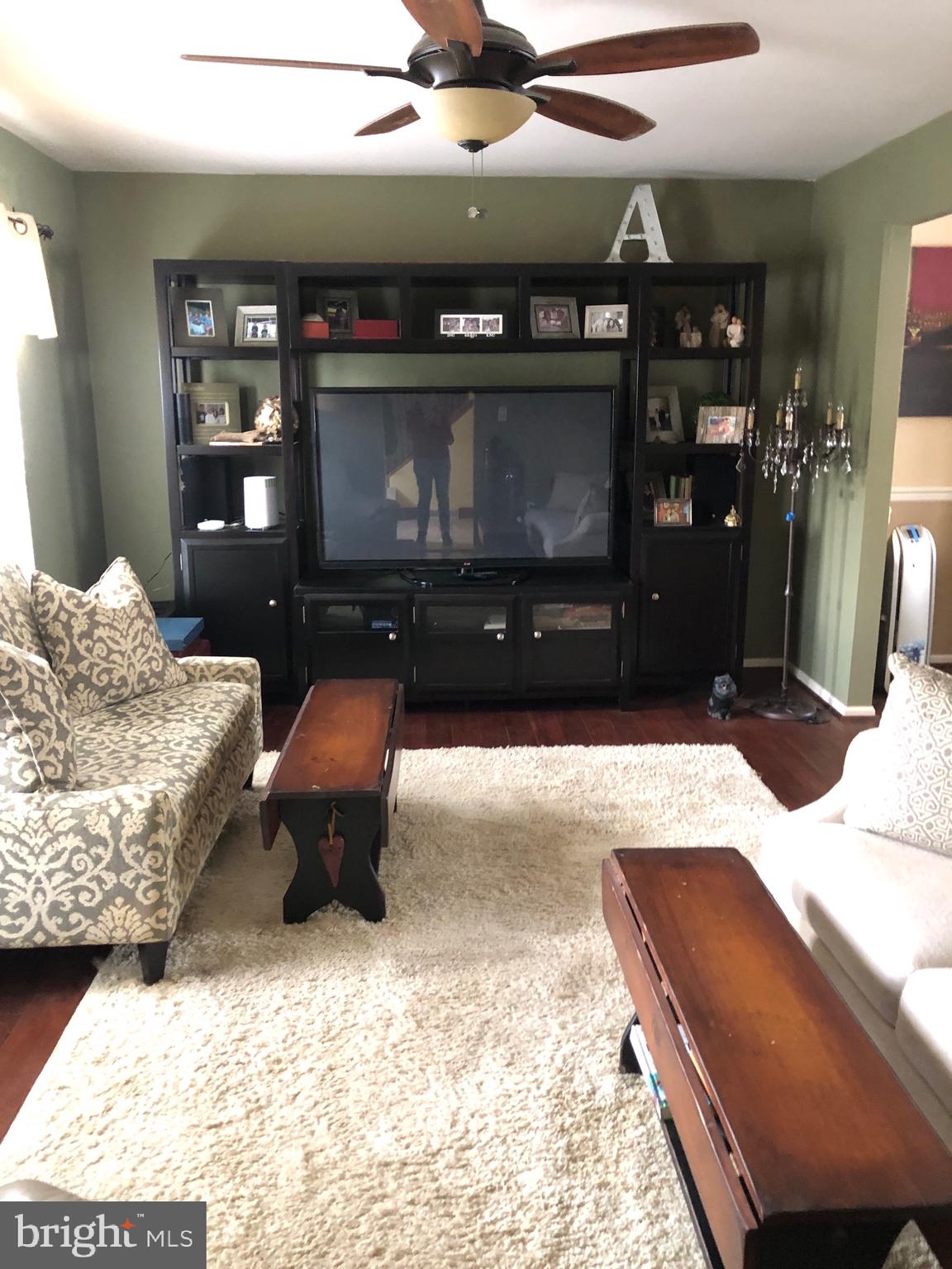 VILLAGE BROOK ESTS - Residential