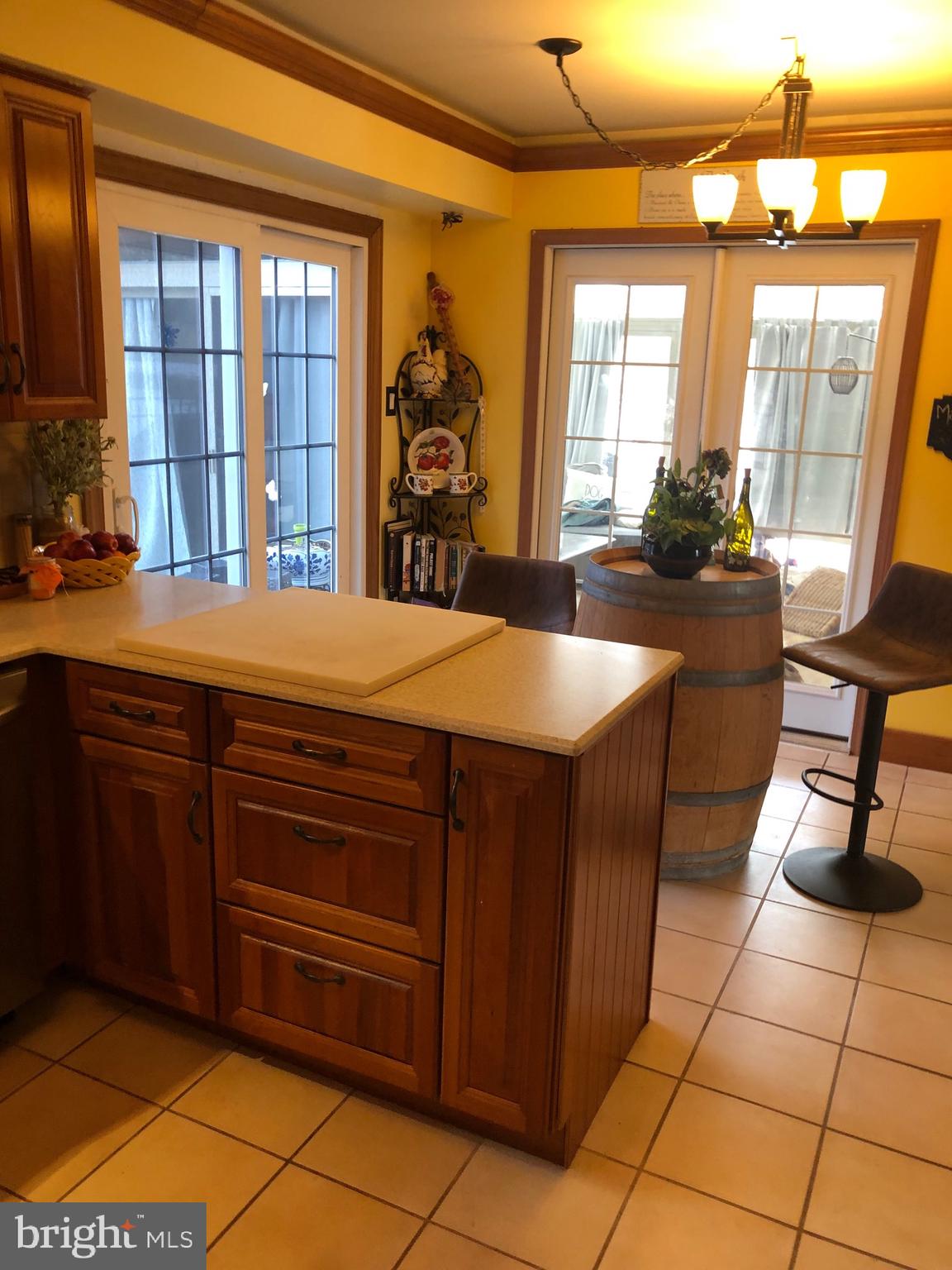 VILLAGE BROOK ESTS - Residential