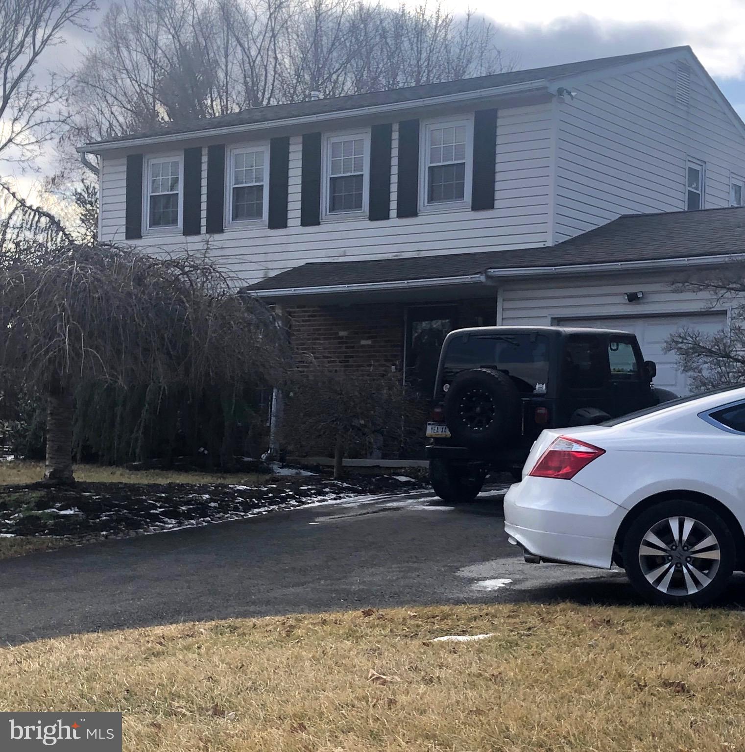 VILLAGE BROOK ESTS - Residential