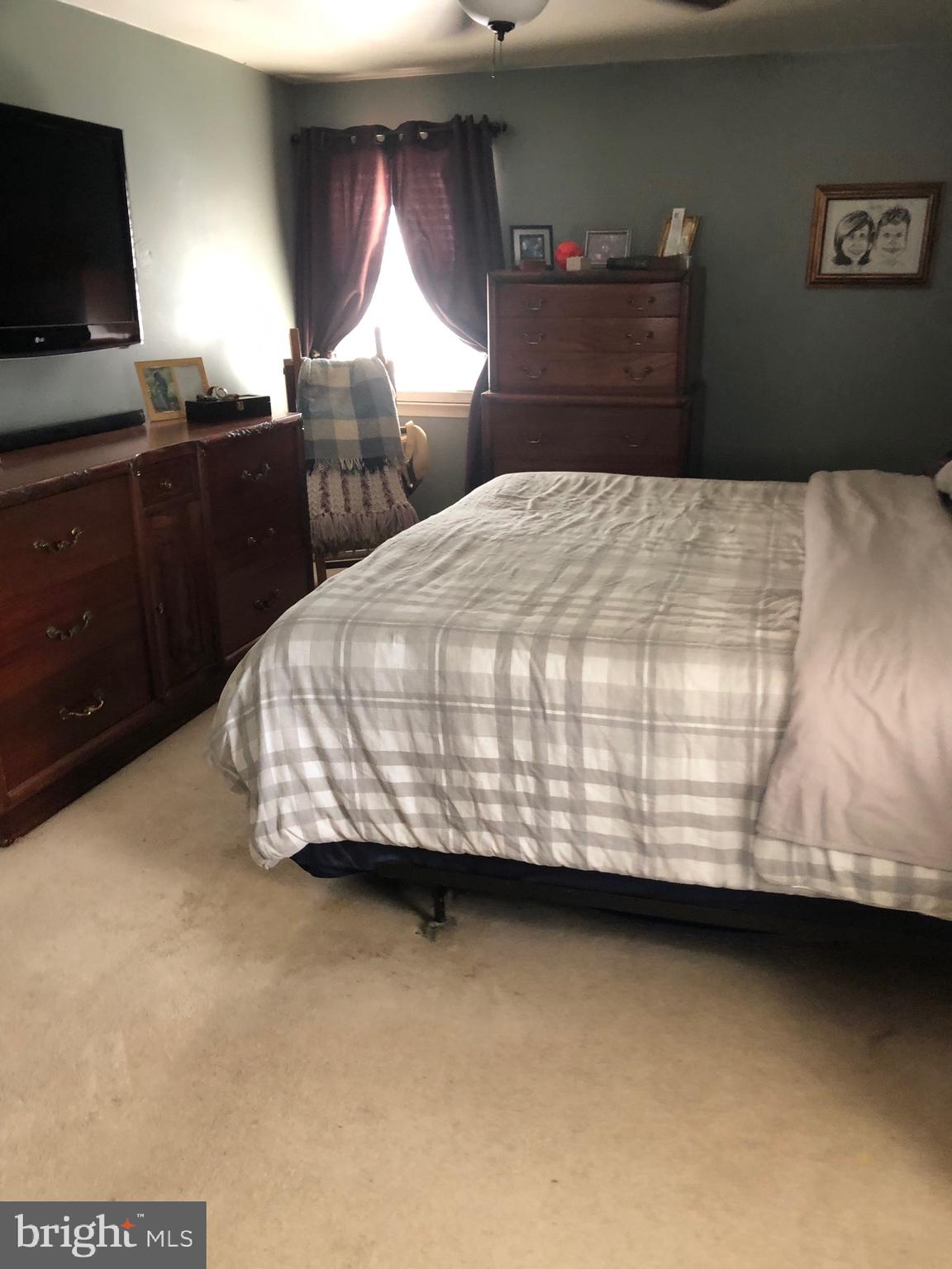 VILLAGE BROOK ESTS - Residential