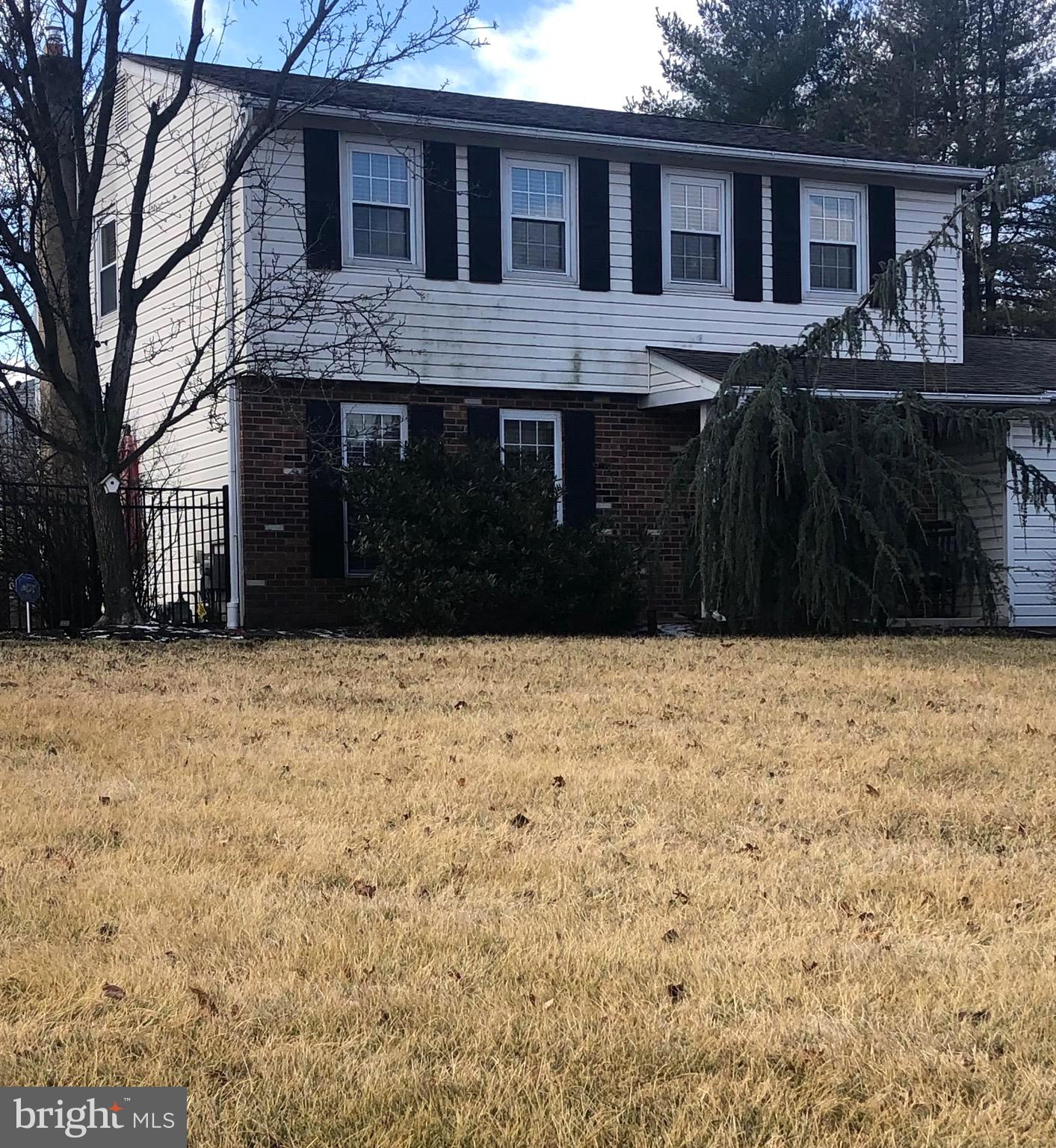 VILLAGE BROOK ESTS - Residential