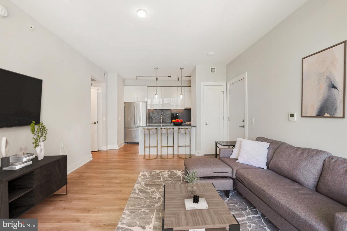 88 V STREET SW 204