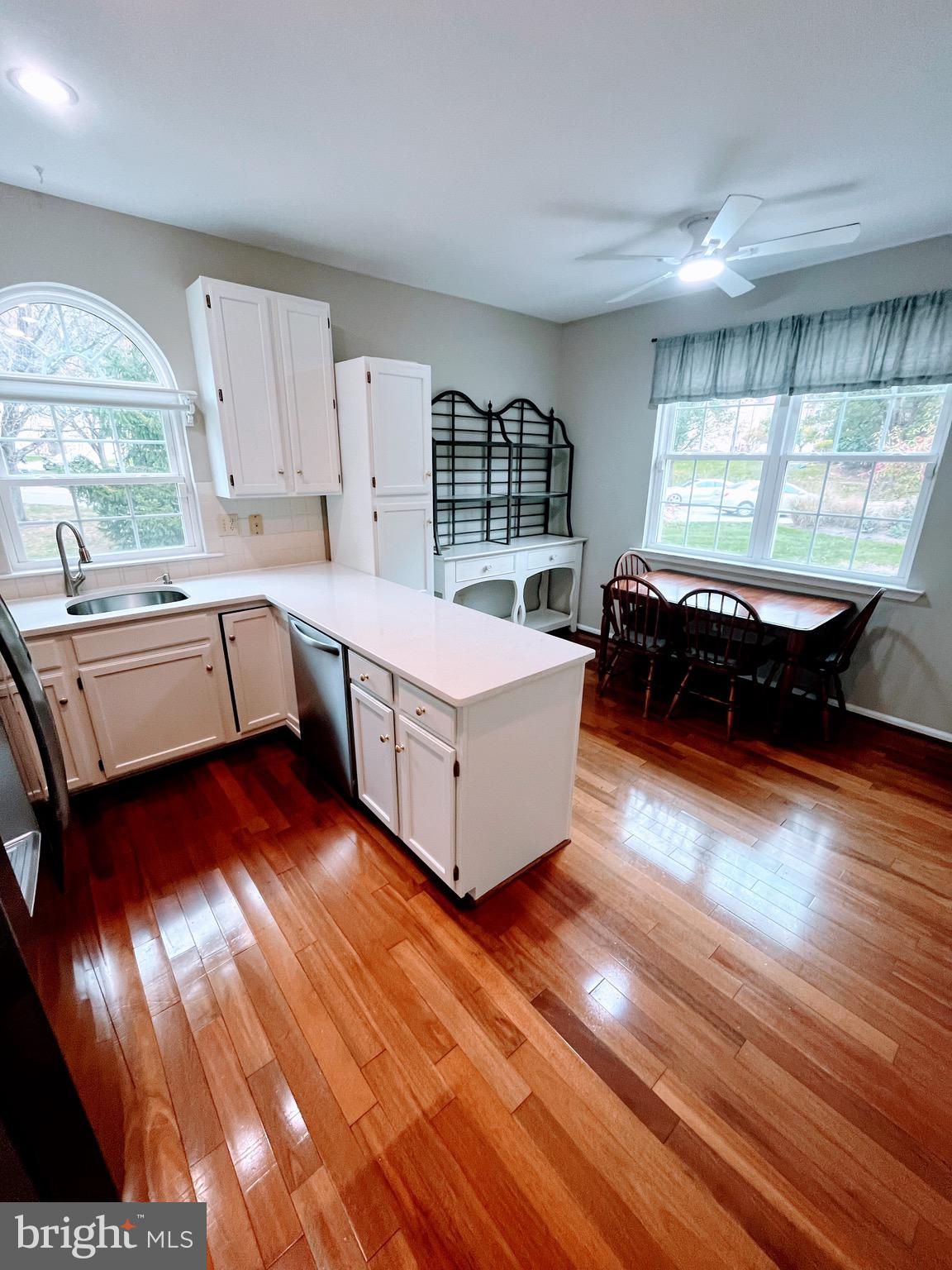 ANDORRA WOODS - Residential Lease