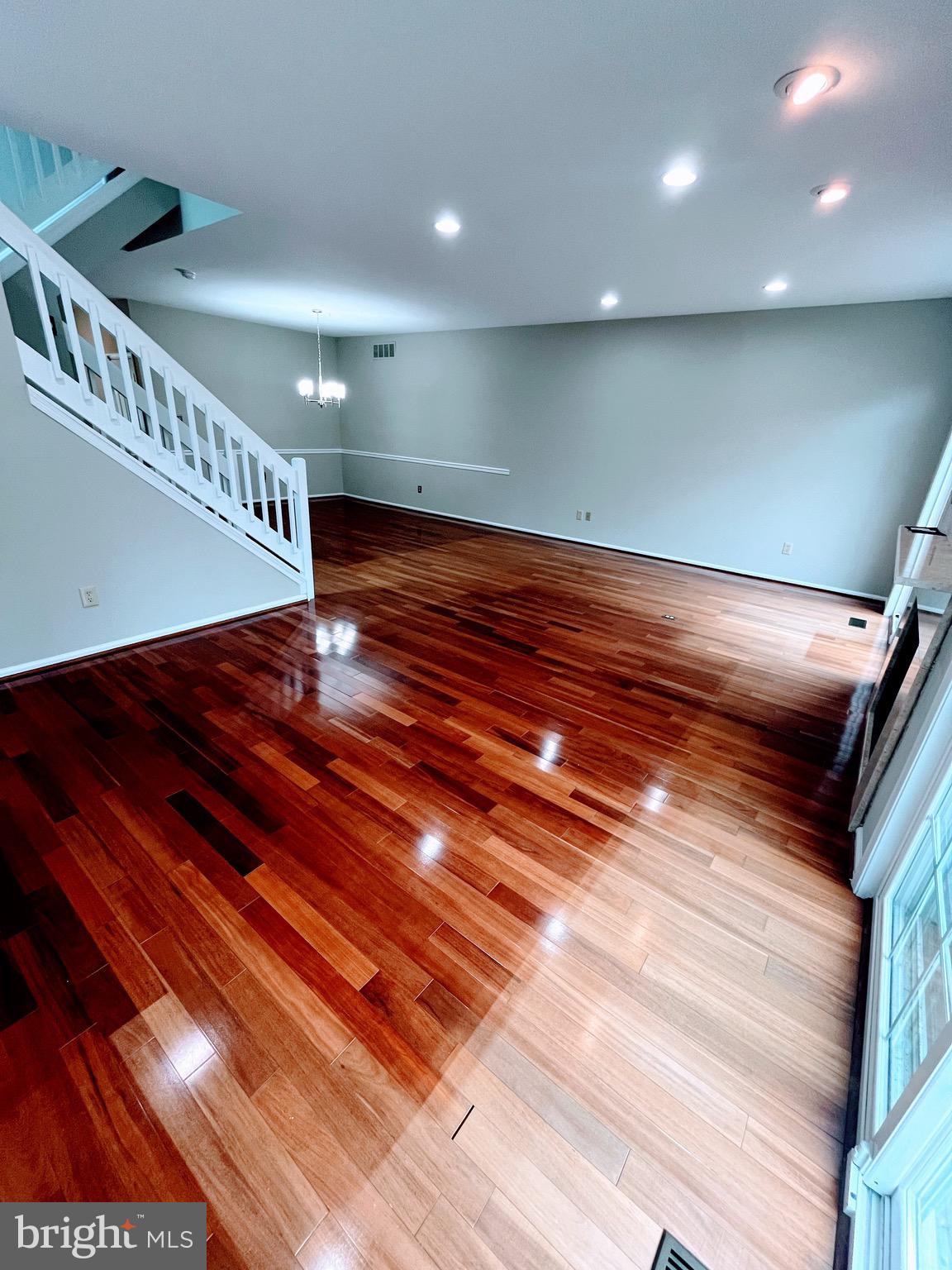 ANDORRA WOODS - Residential Lease