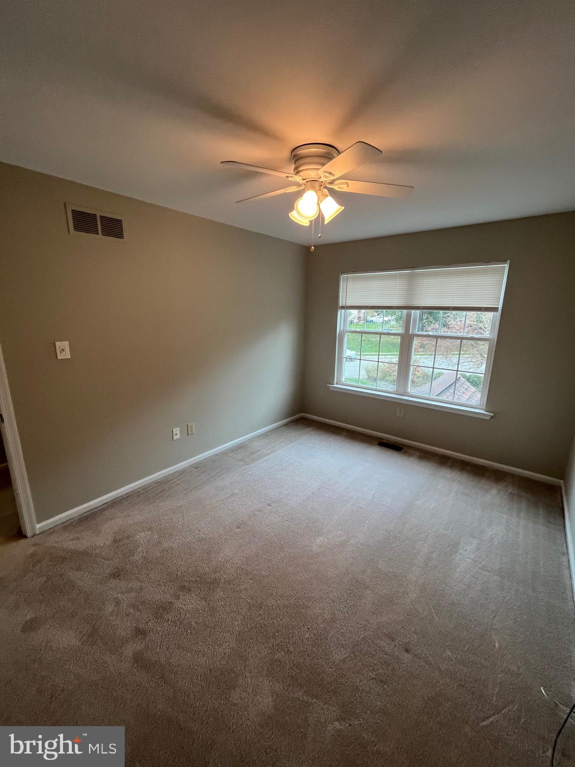 ANDORRA WOODS - Residential Lease