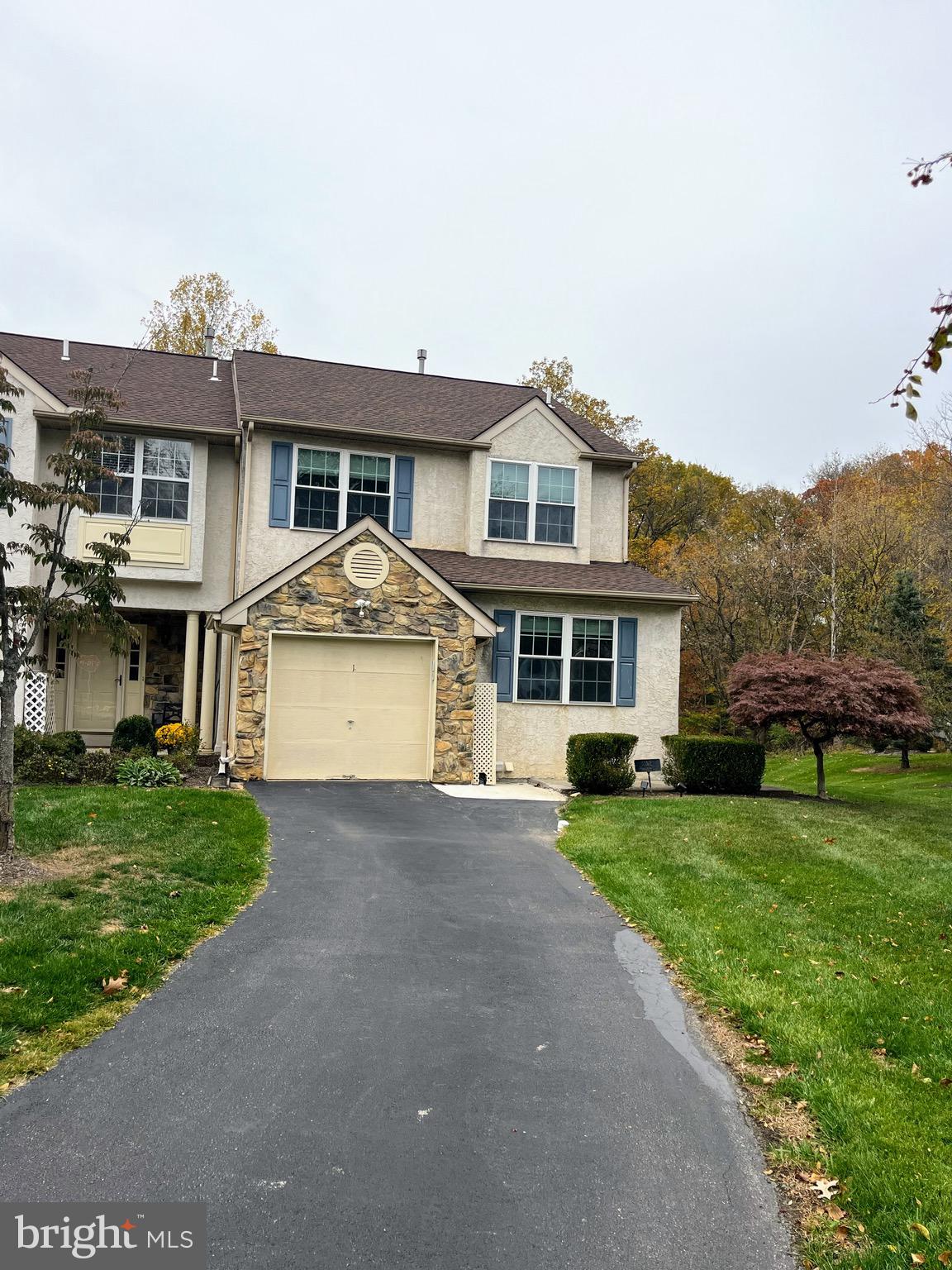 ANDORRA WOODS - Residential Lease