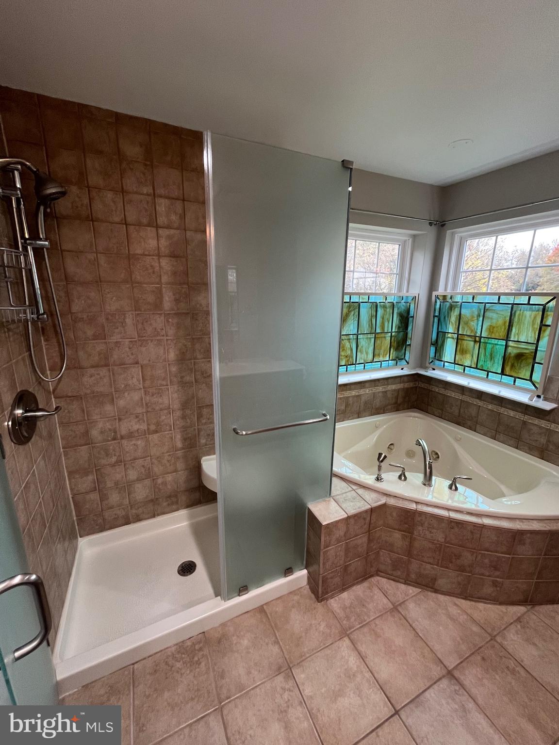 ANDORRA WOODS - Residential Lease