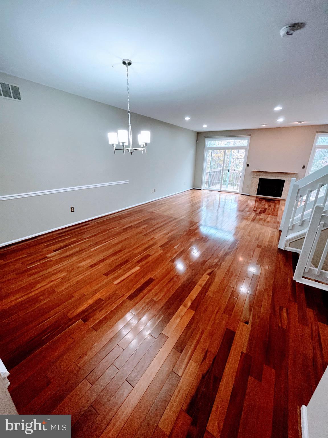 ANDORRA WOODS - Residential Lease