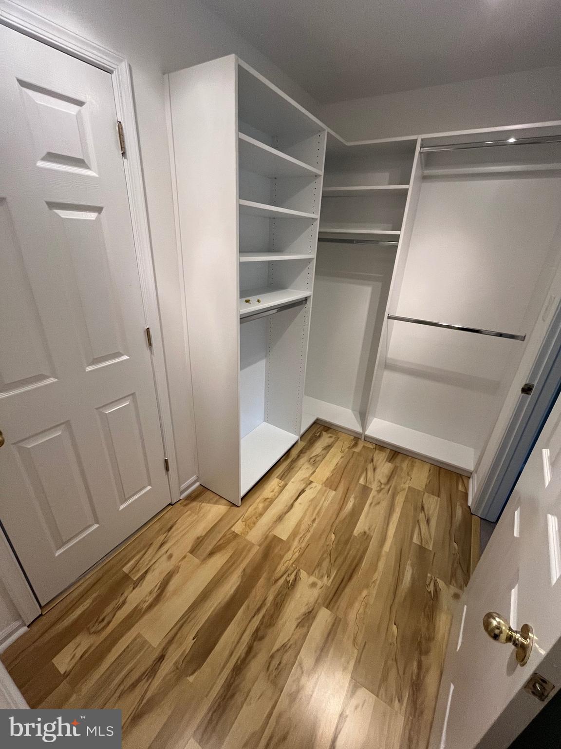 ANDORRA WOODS - Residential Lease