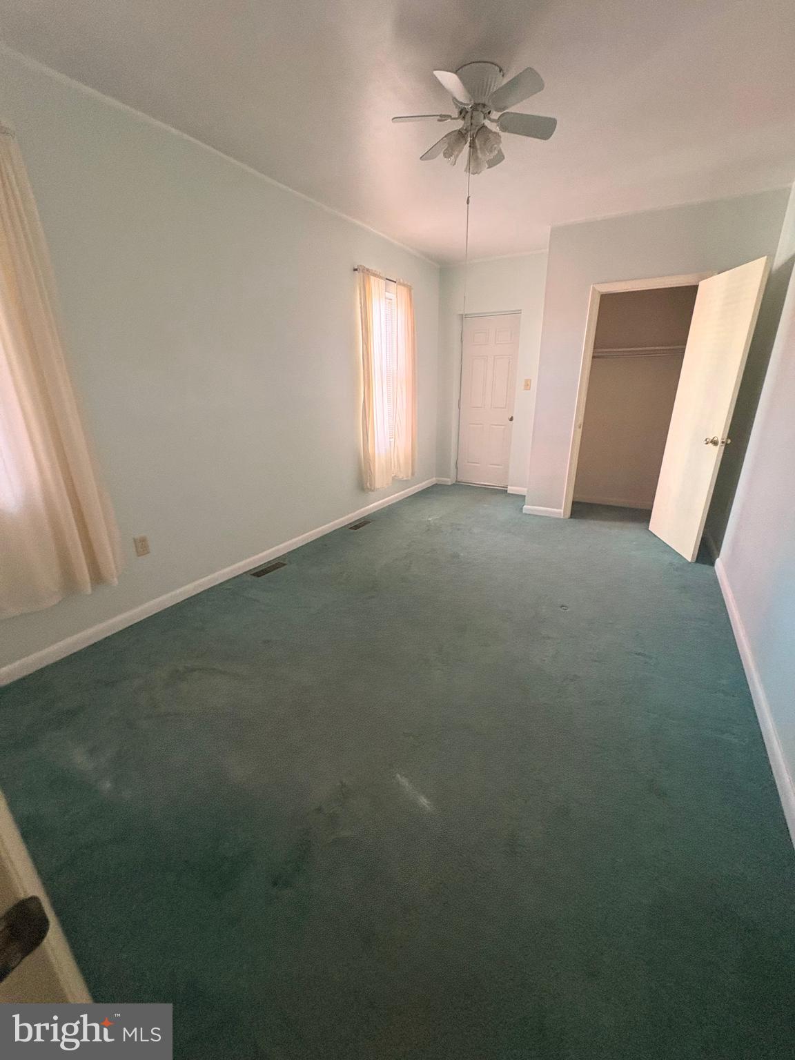 PARKWAY - Residential Lease