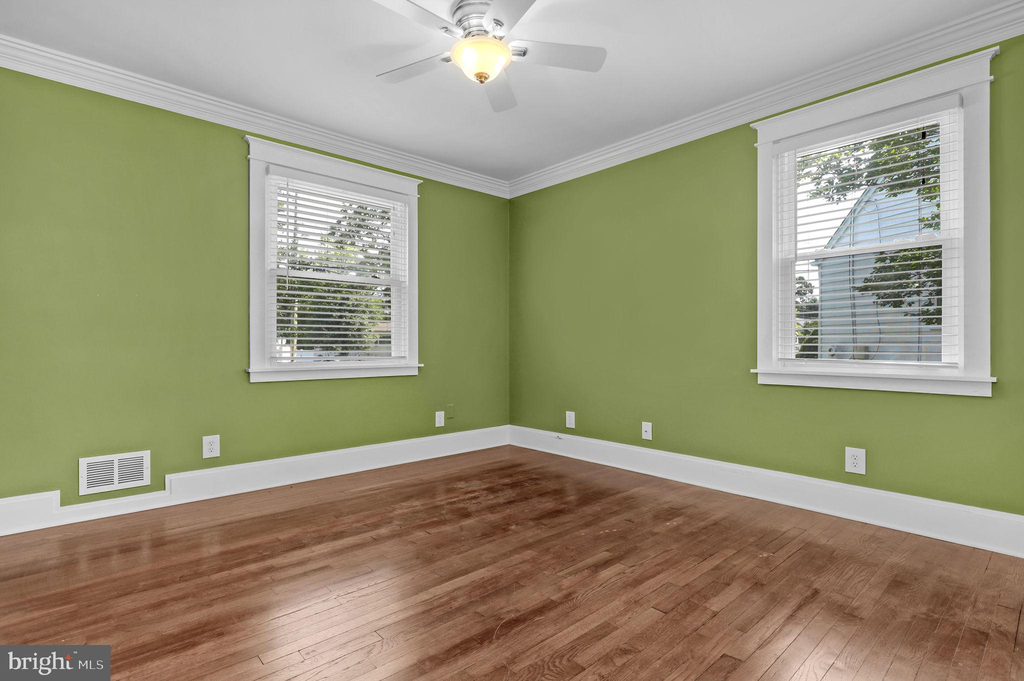 2802 URBANA DRIVE