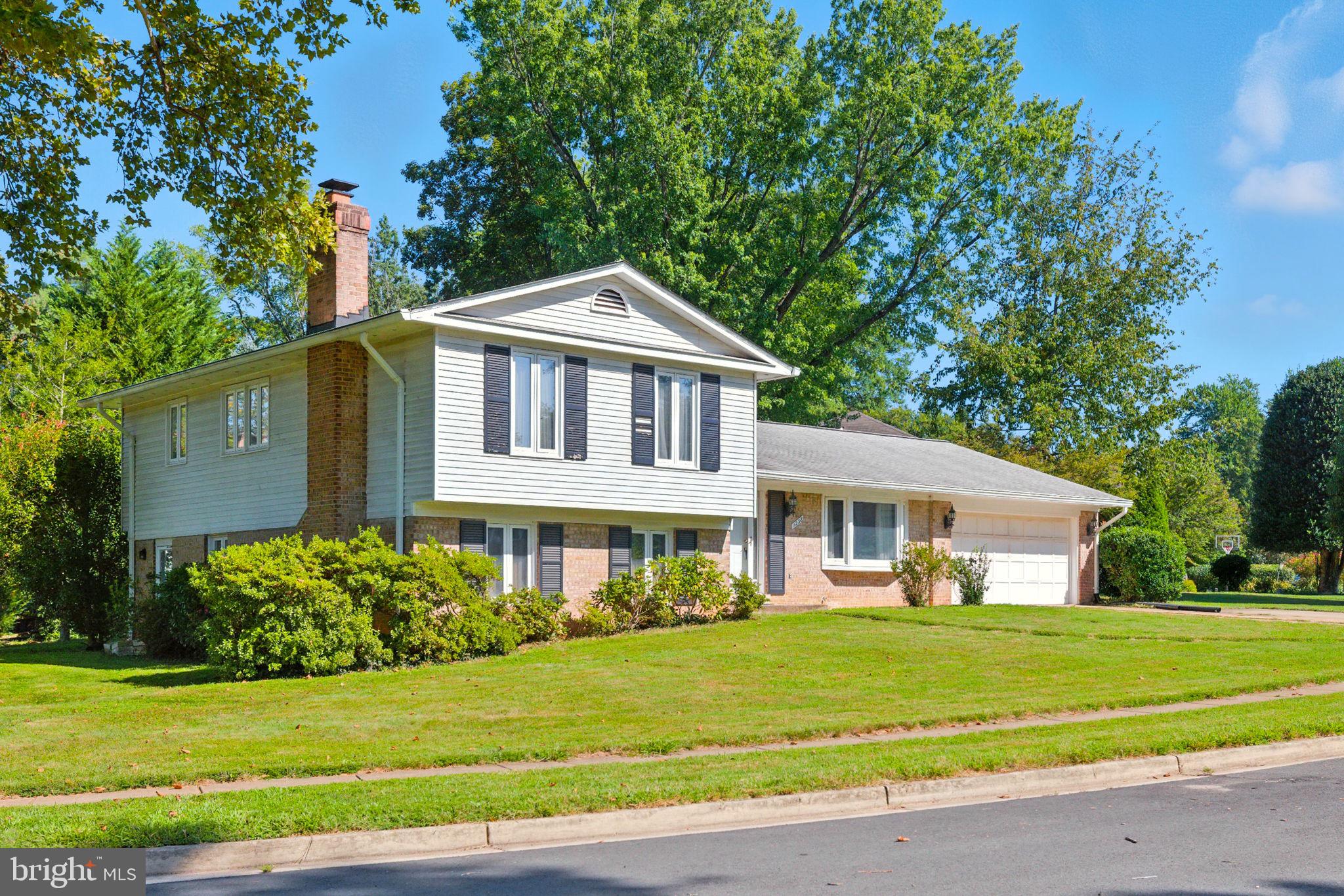 1238 STONEHAM COURT