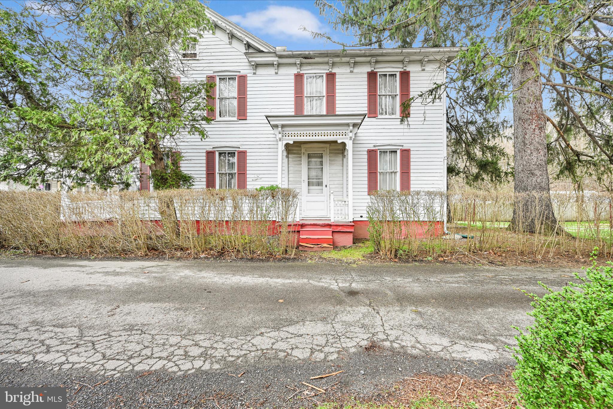 PINE GROVE - Residential