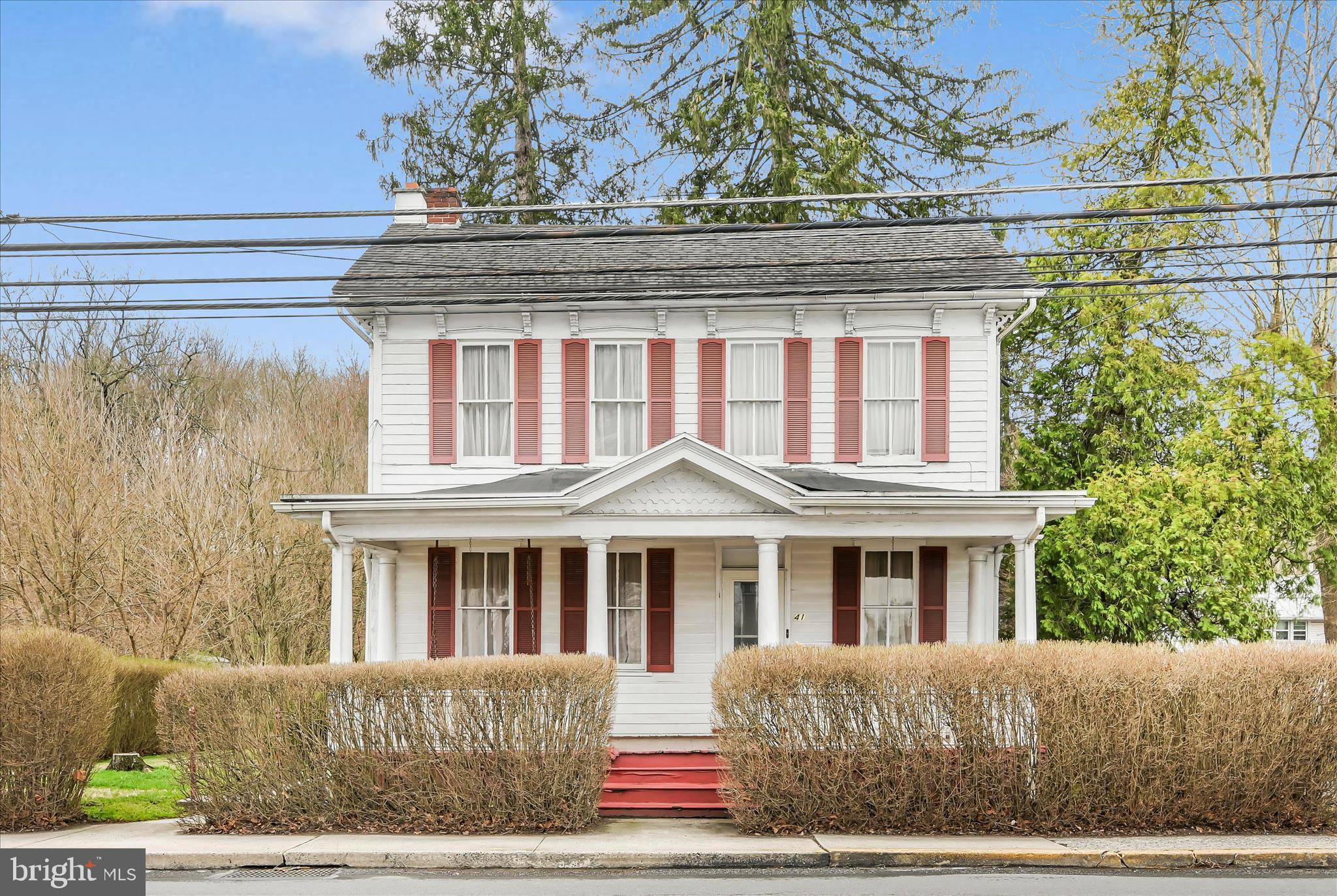 PINE GROVE - Residential