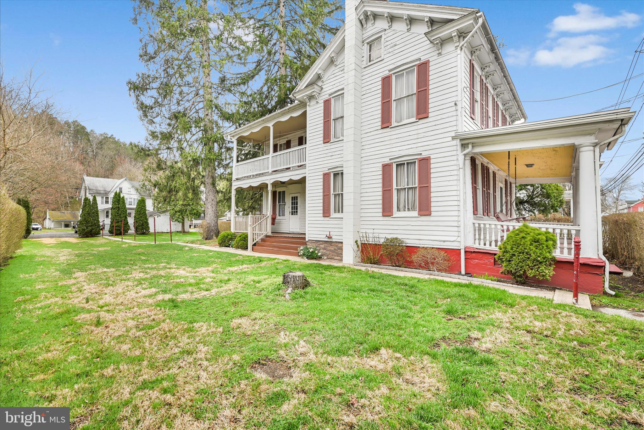 PINE GROVE - Residential