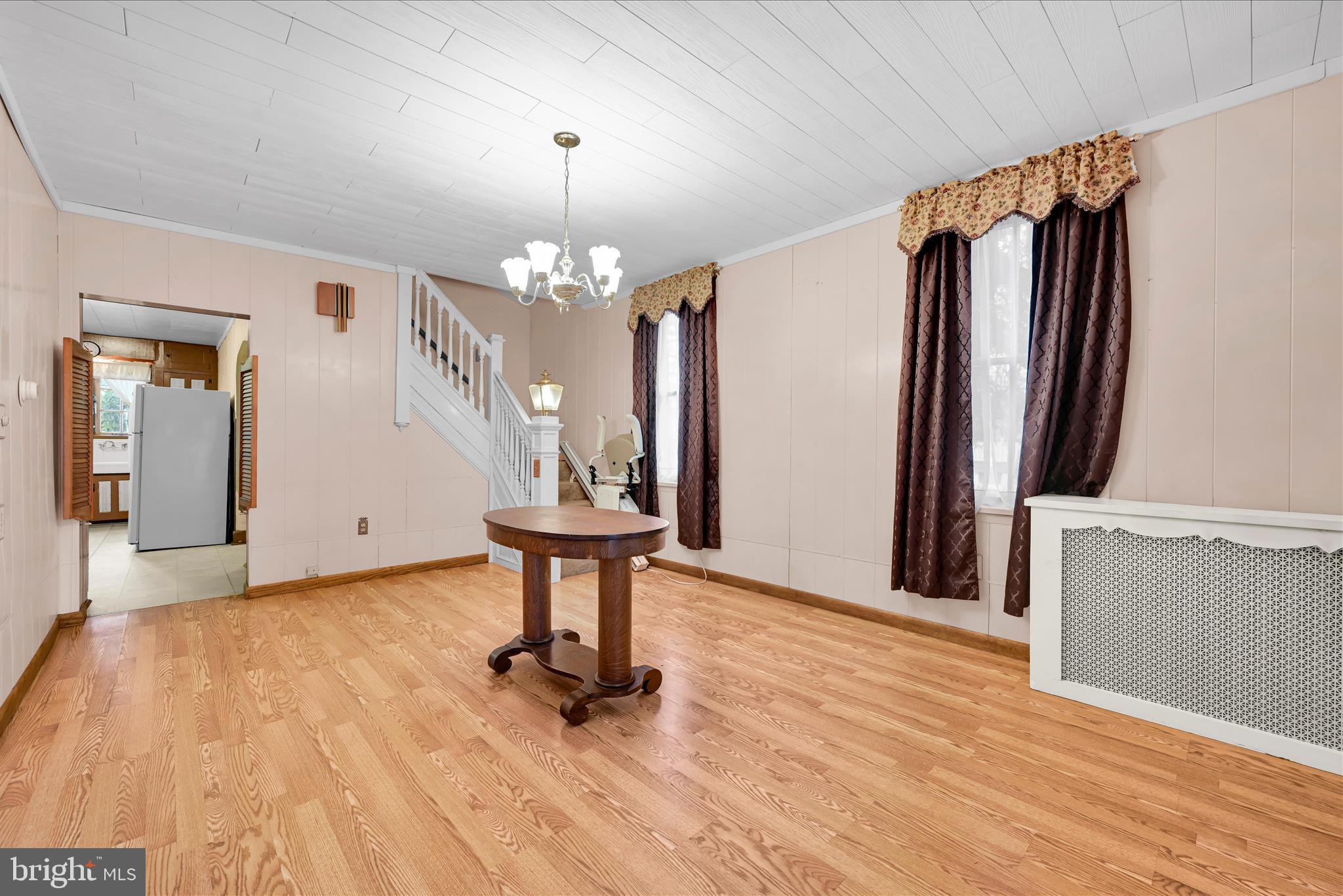 PINE GROVE - Residential