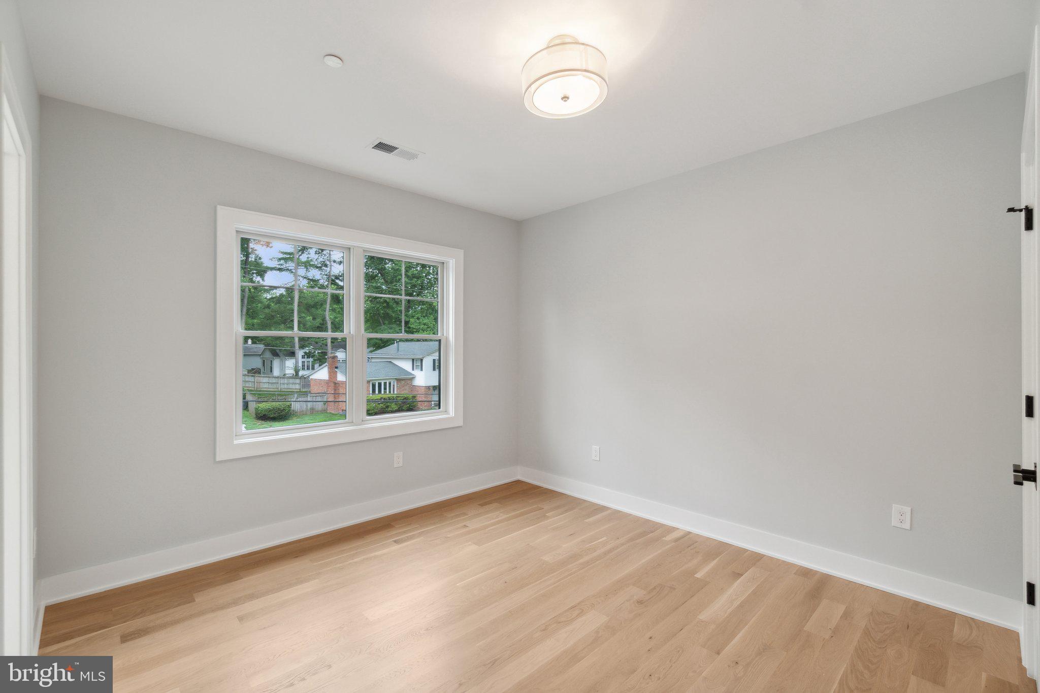 STRATTON WOODS - Residential