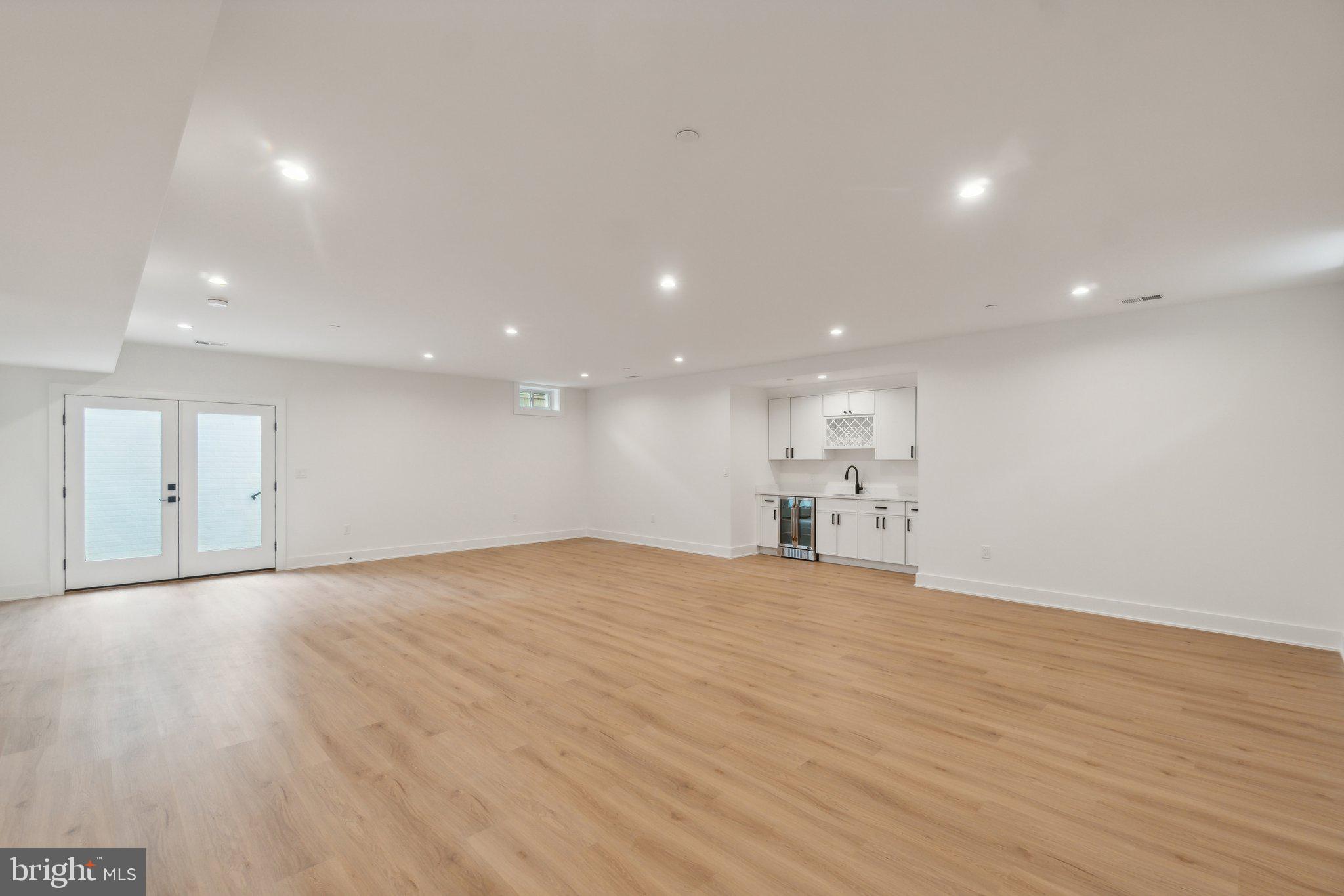 STRATTON WOODS - Residential