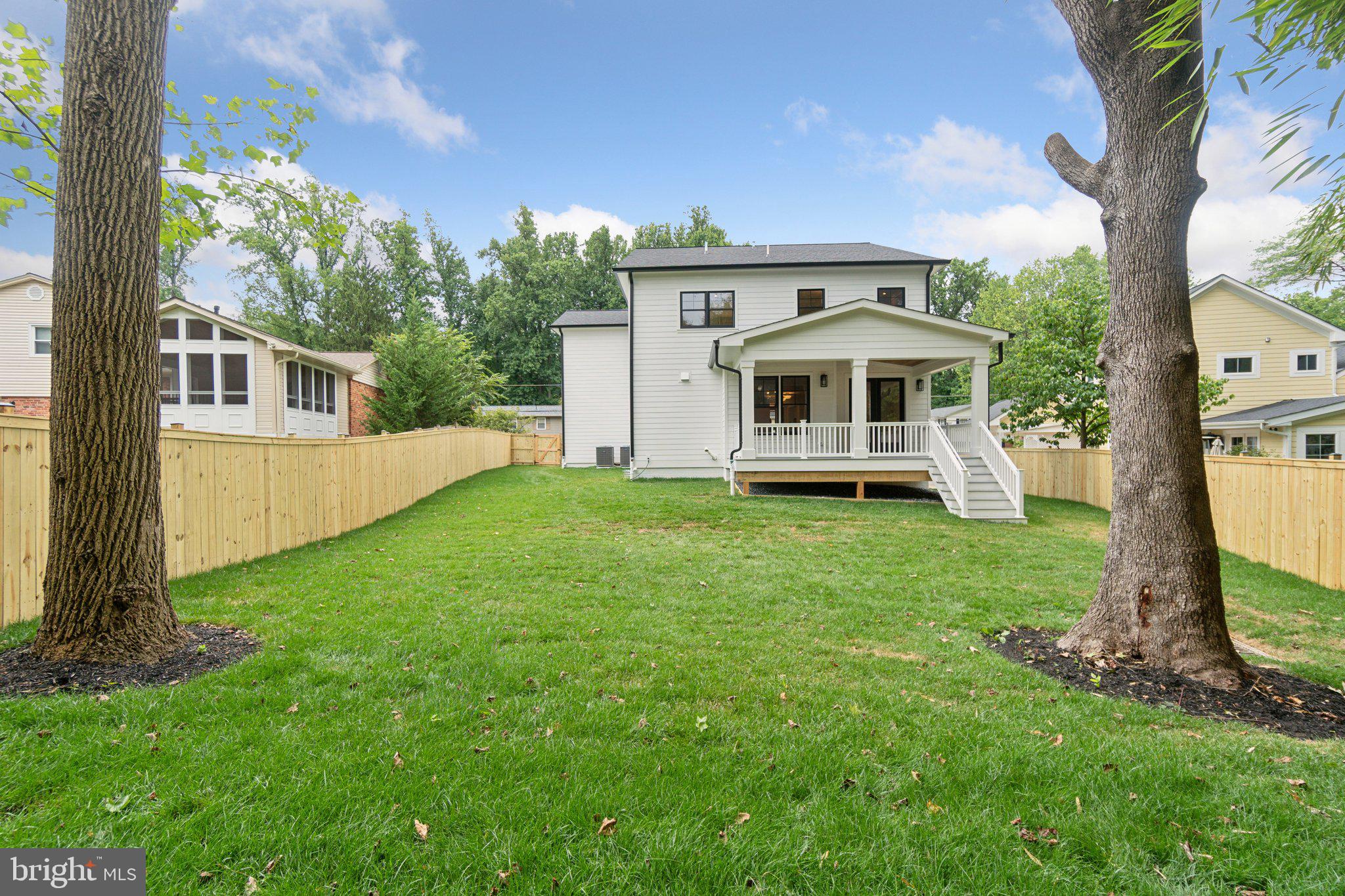 STRATTON WOODS - Residential