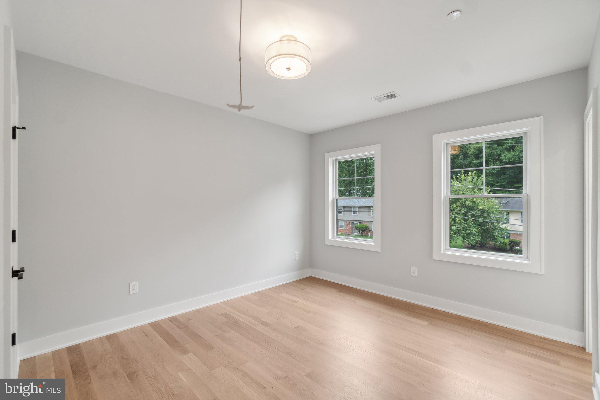 STRATTON WOODS - Residential