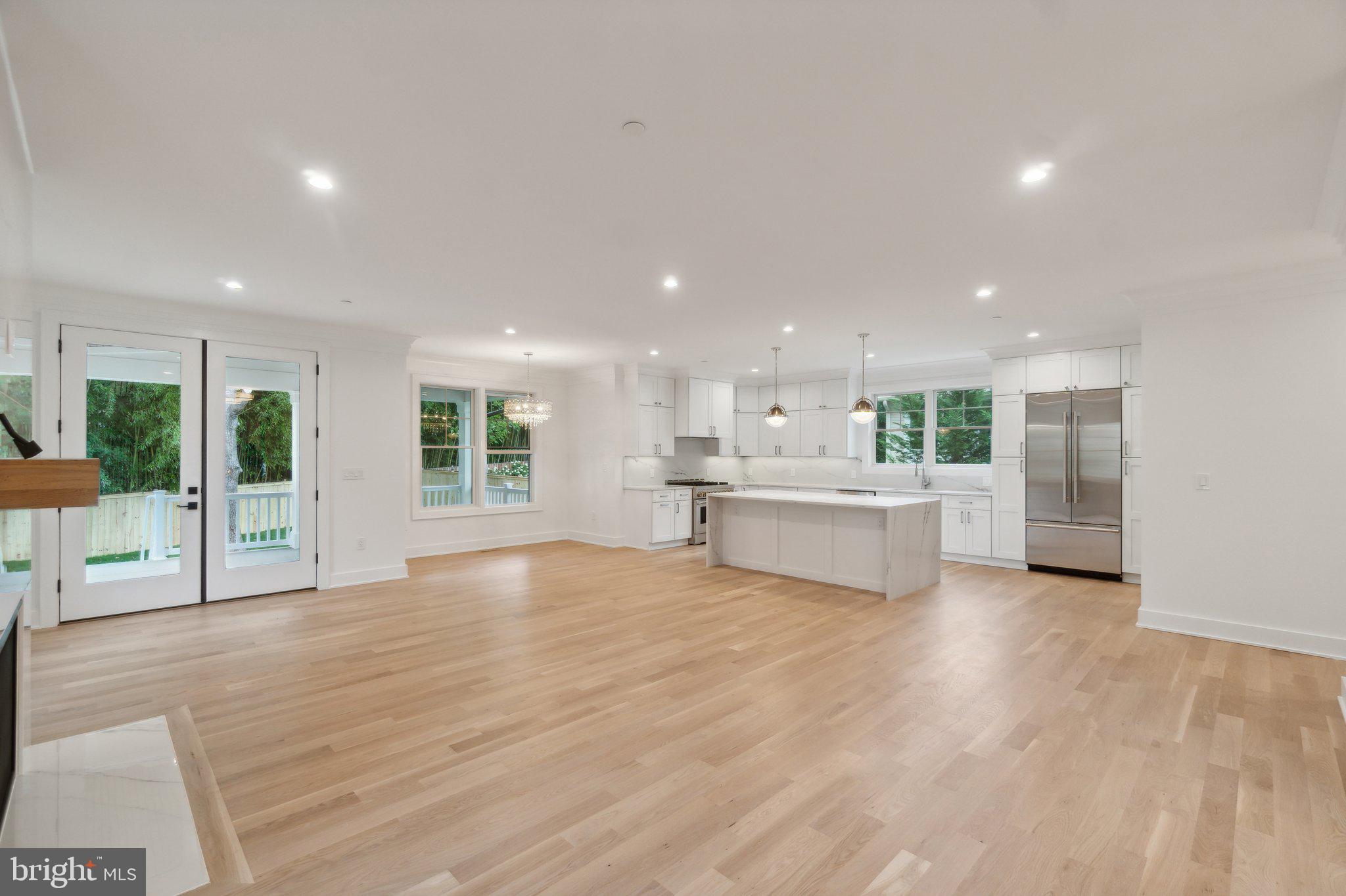 STRATTON WOODS - Residential