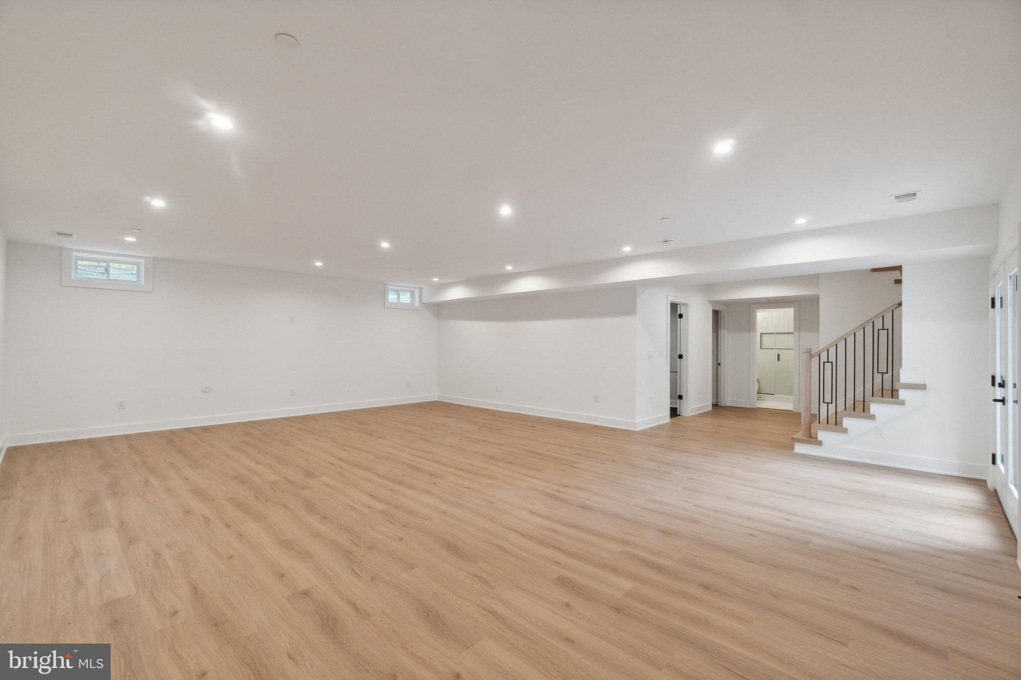 STRATTON WOODS - Residential