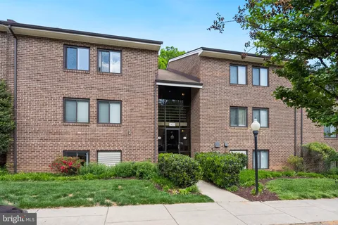 1433 Northgate Square Unit 1A, Reston, VA MLS: VAFX2235912
