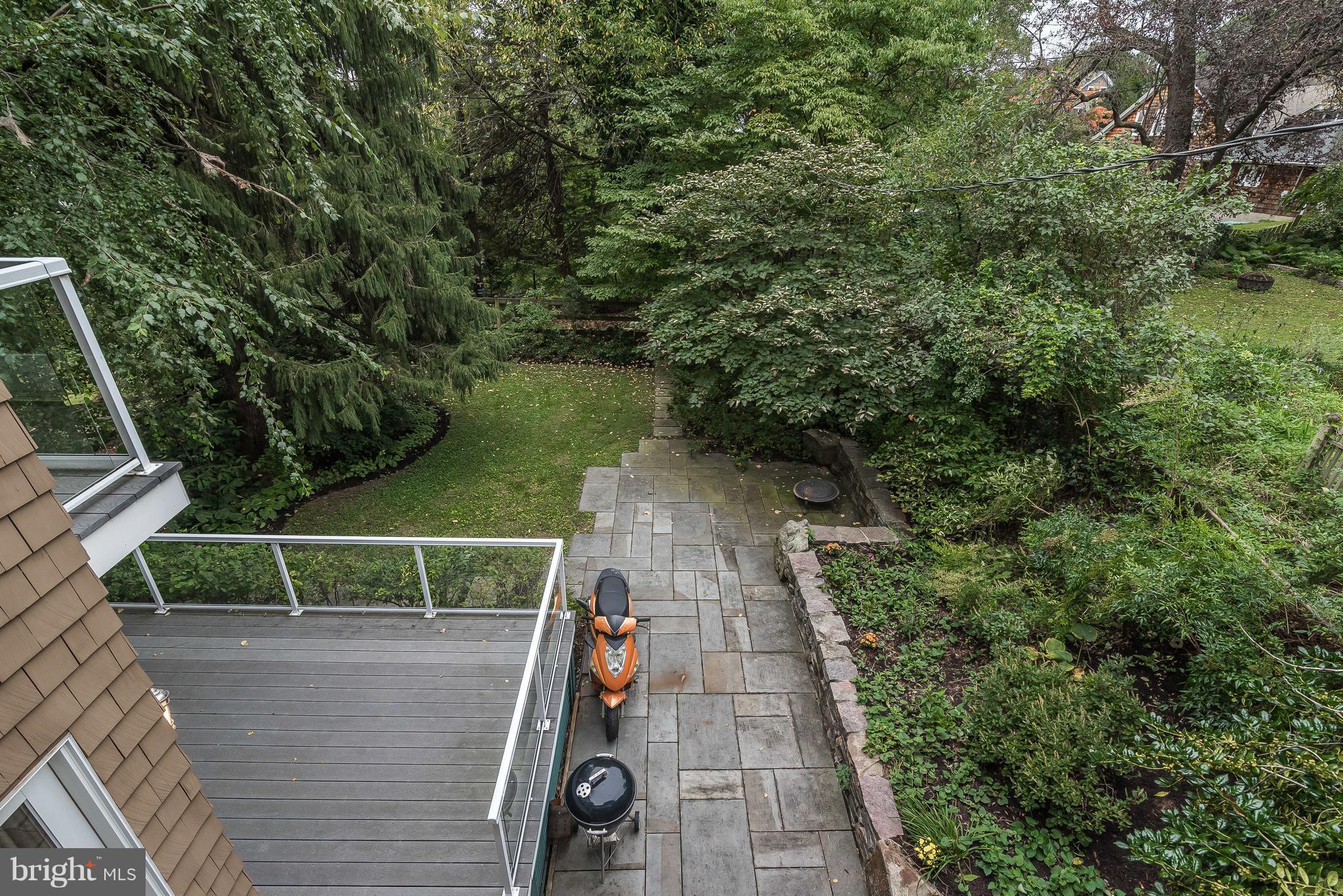 ROLAND PARK - Residential