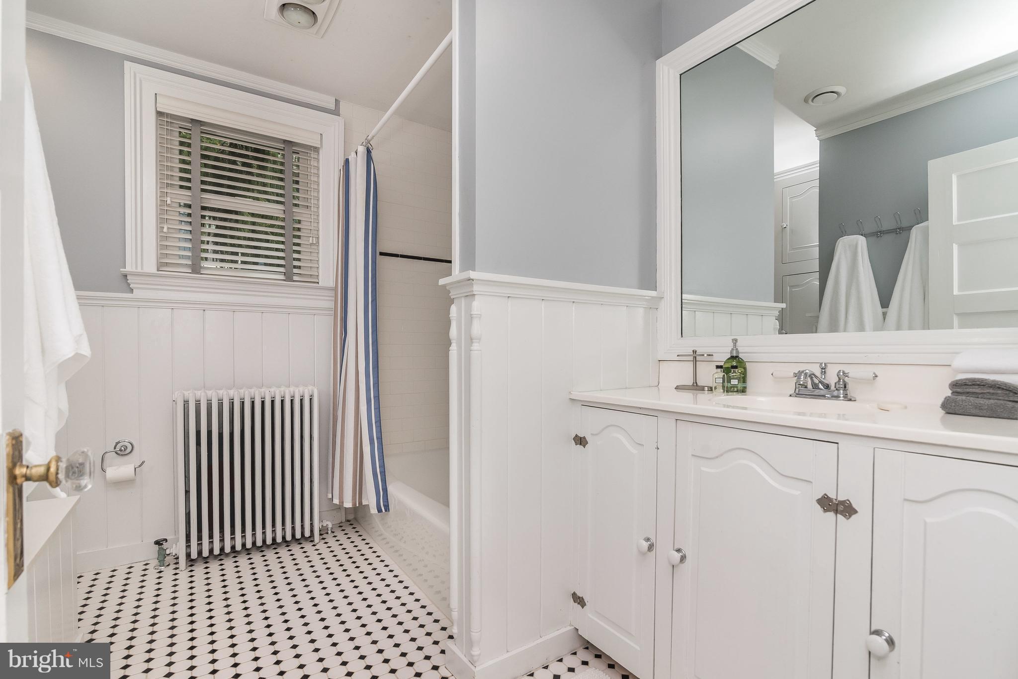 ROLAND PARK - Residential