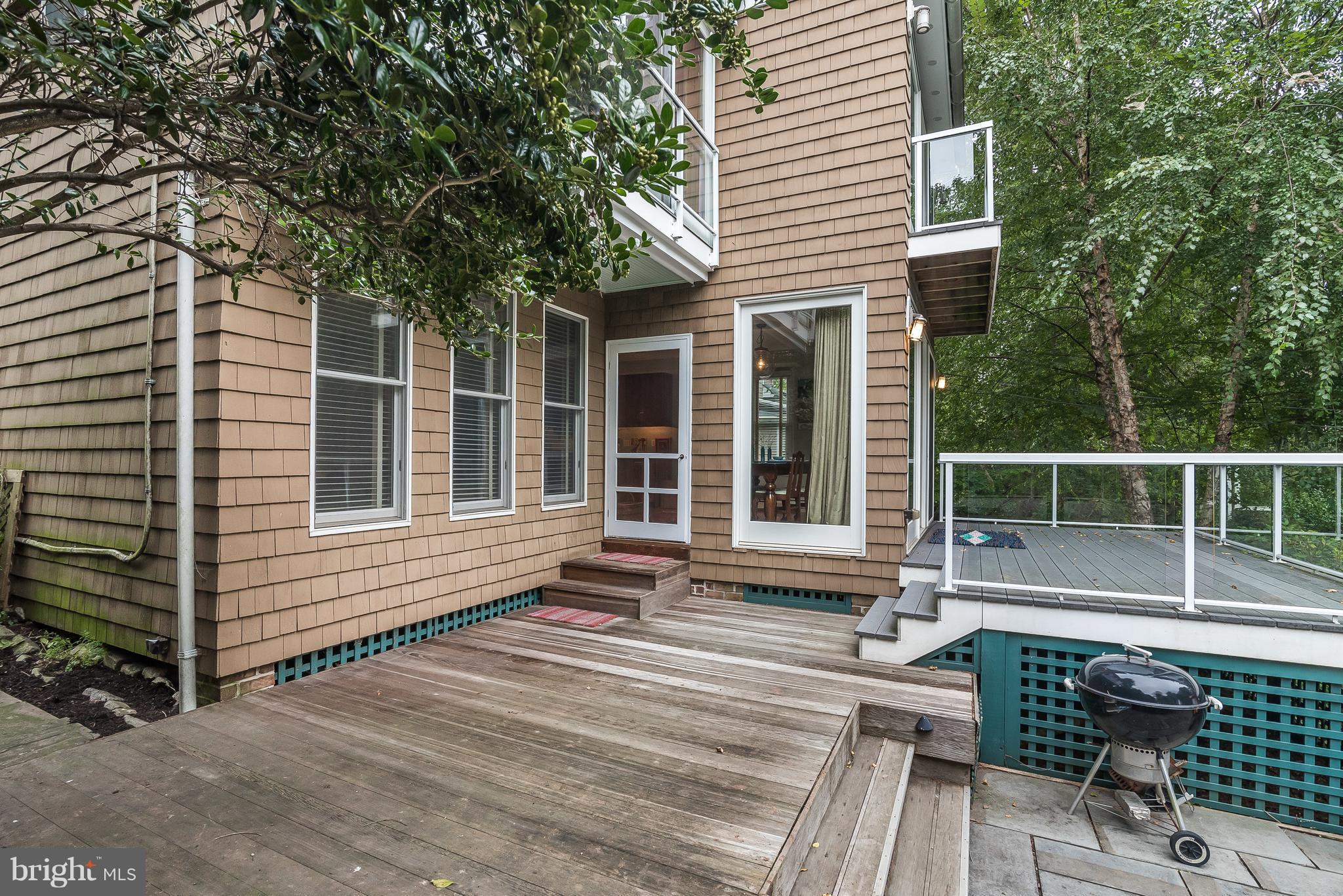 ROLAND PARK - Residential