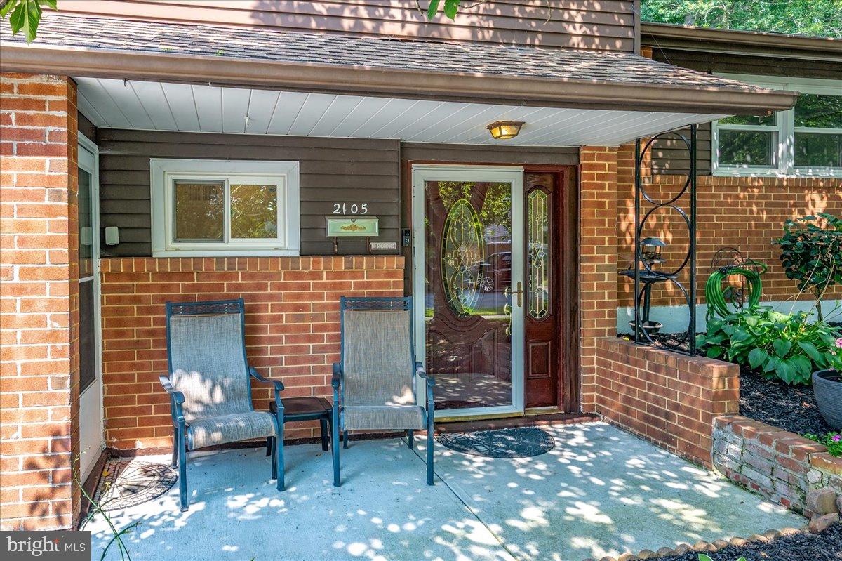 2105 WESTMINSTER DRIVE