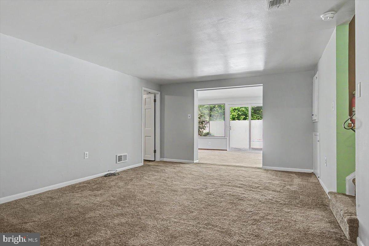 2105 WESTMINSTER DRIVE