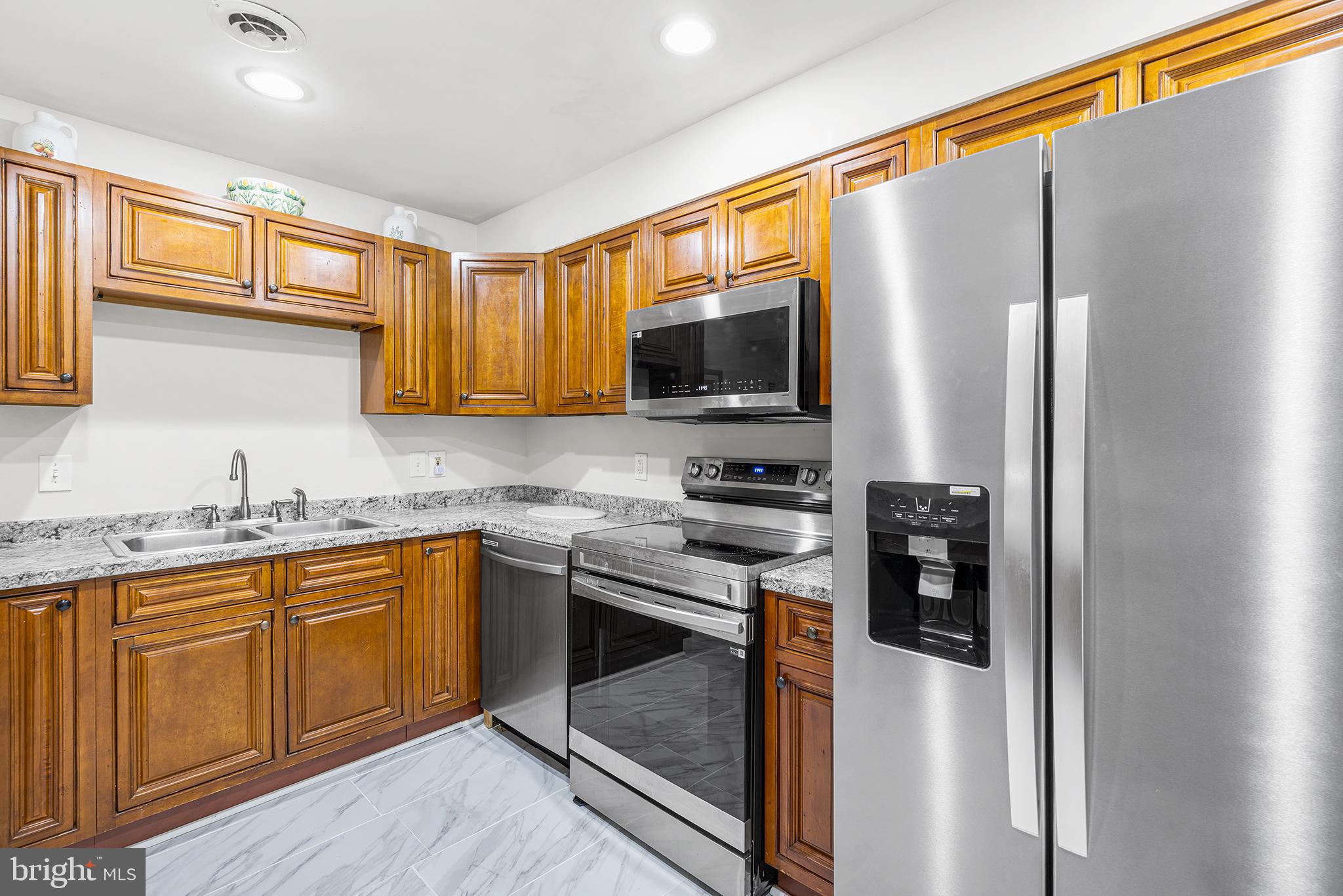 RANDALLWOOD - Residential