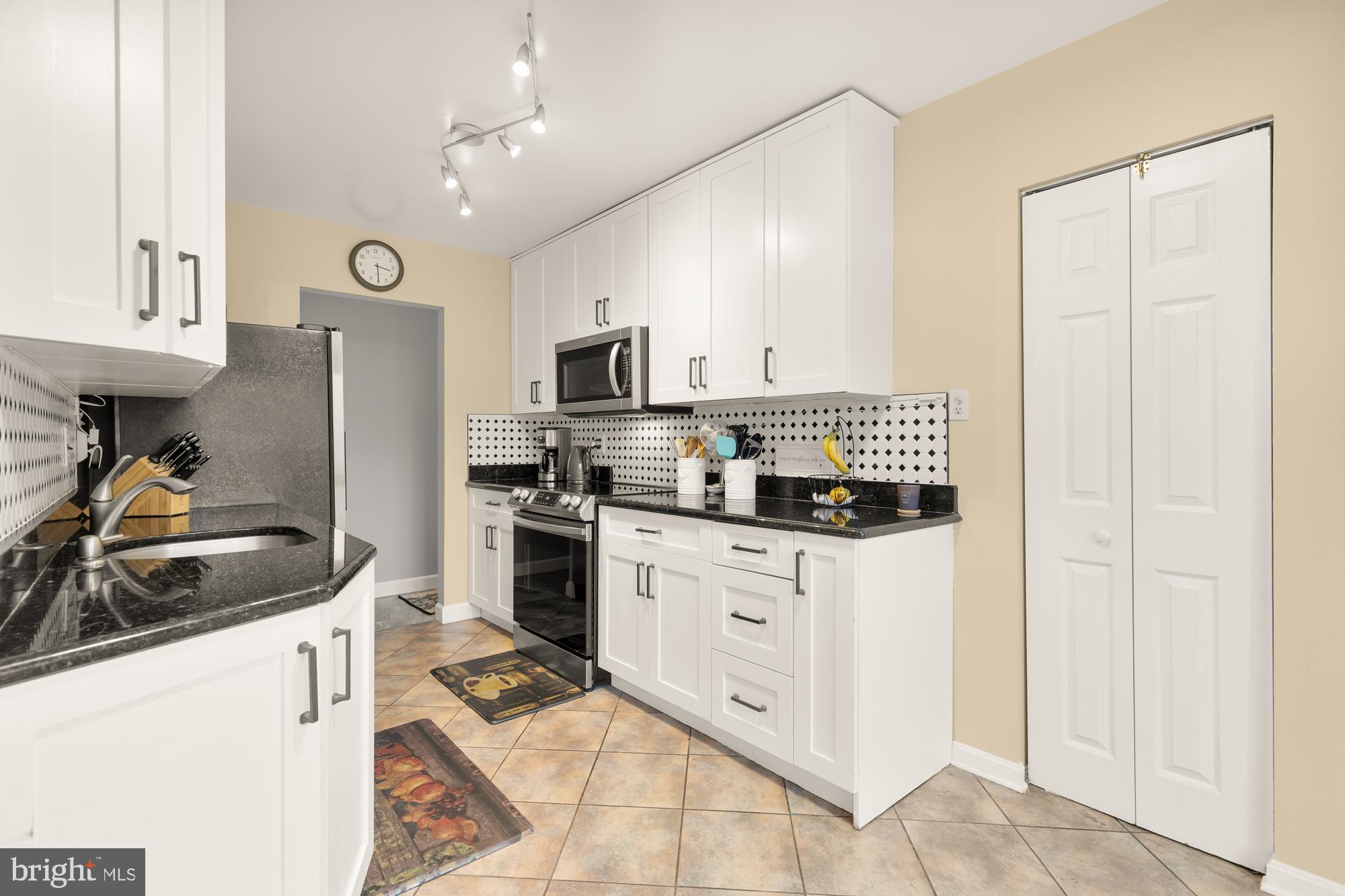 PARK TERRACE COND - Residential