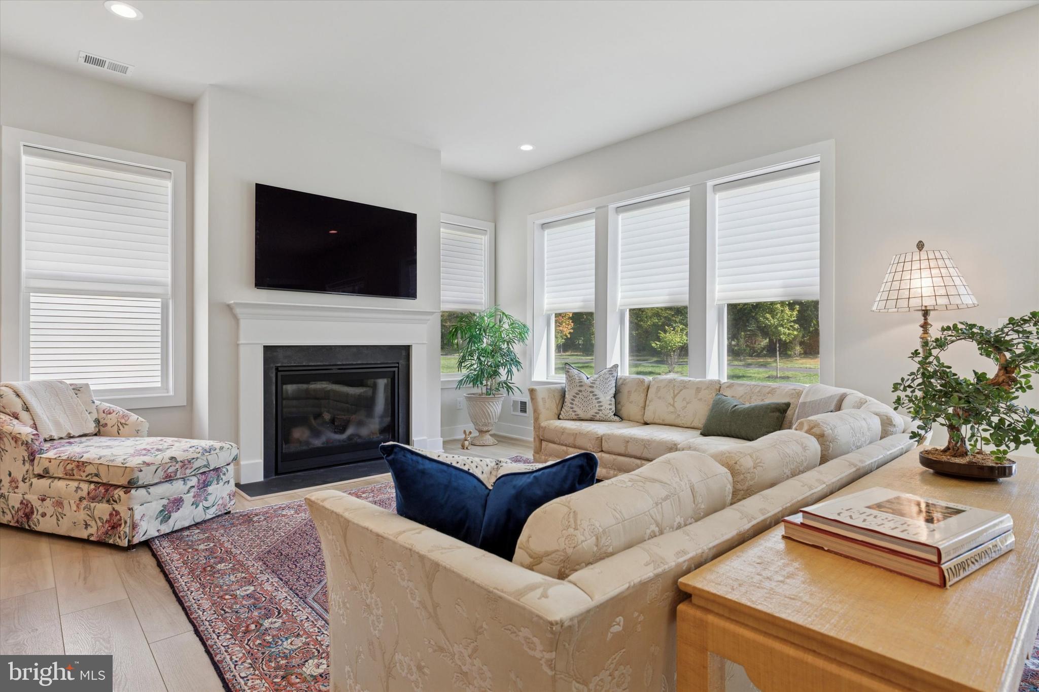 REGENCY AT WATERSIDE - Residential