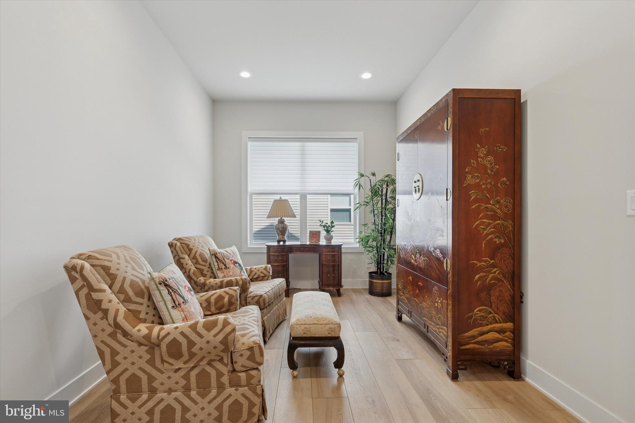 REGENCY AT WATERSIDE - Residential