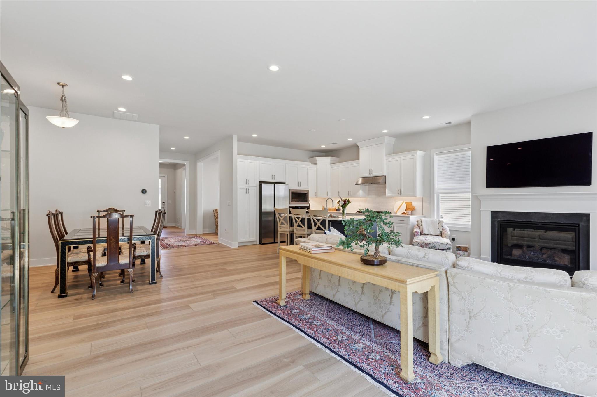 REGENCY AT WATERSIDE - Residential