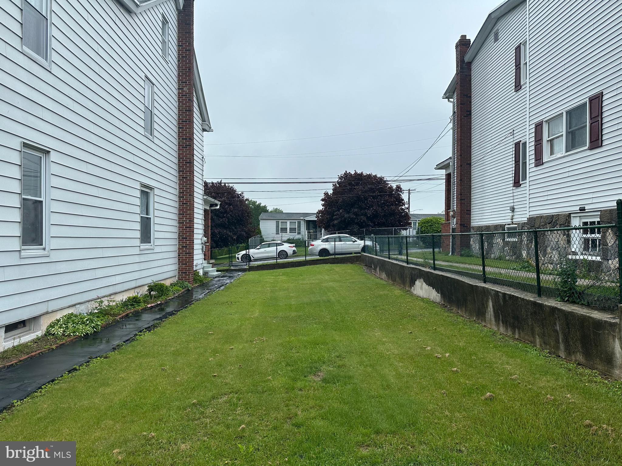 FRACKVILLE - Residential