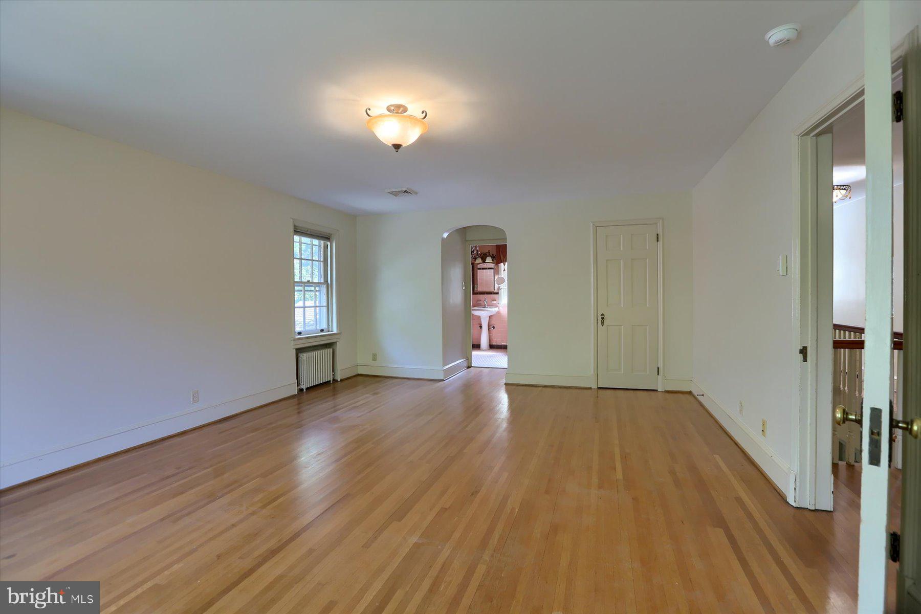 SCHOOL LANE HILLS - Residential