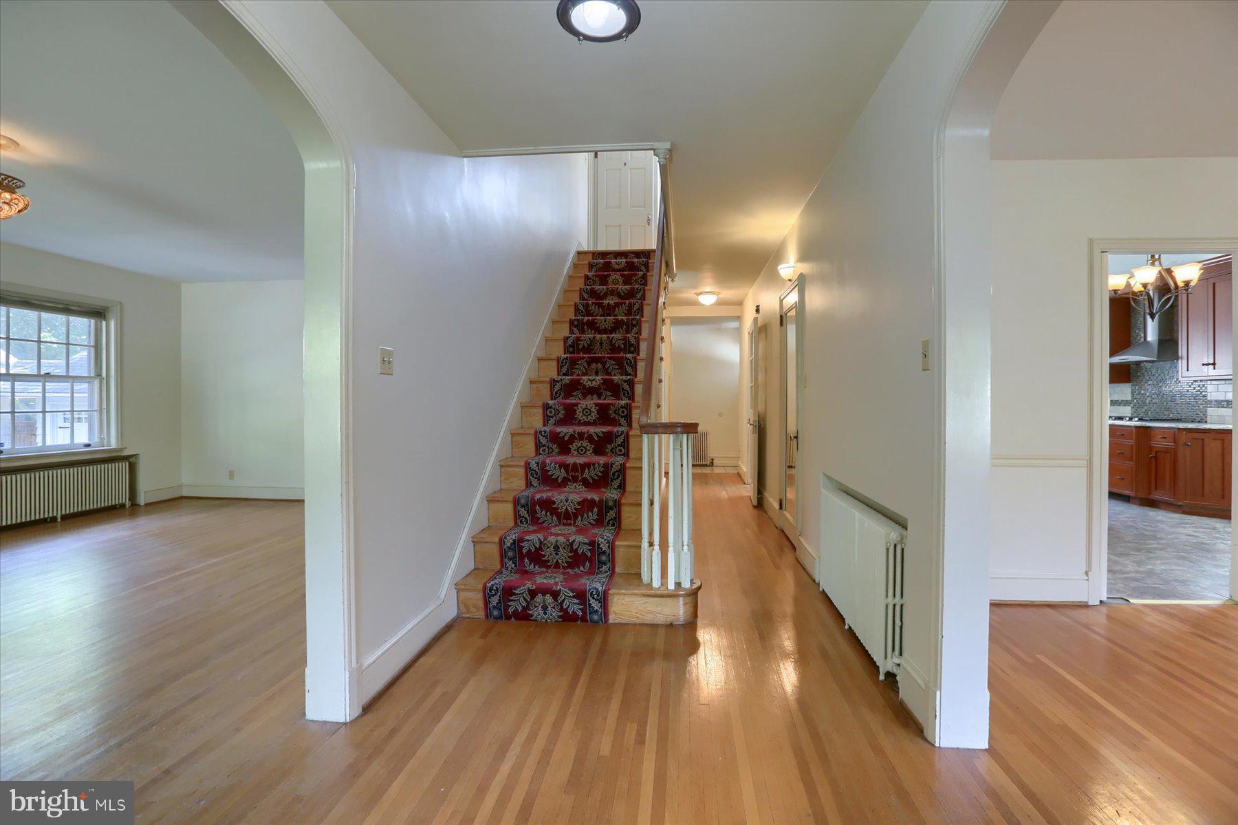 SCHOOL LANE HILLS - Residential