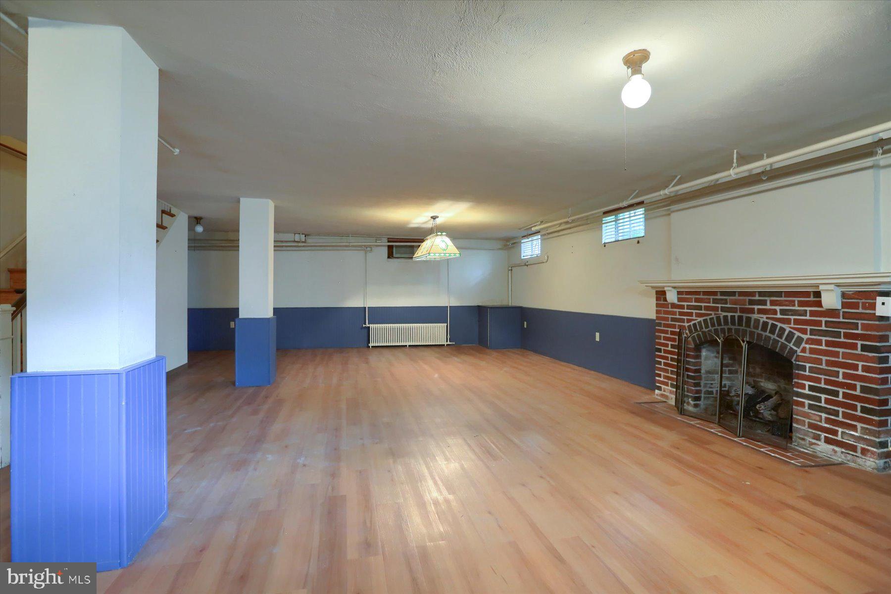 SCHOOL LANE HILLS - Residential