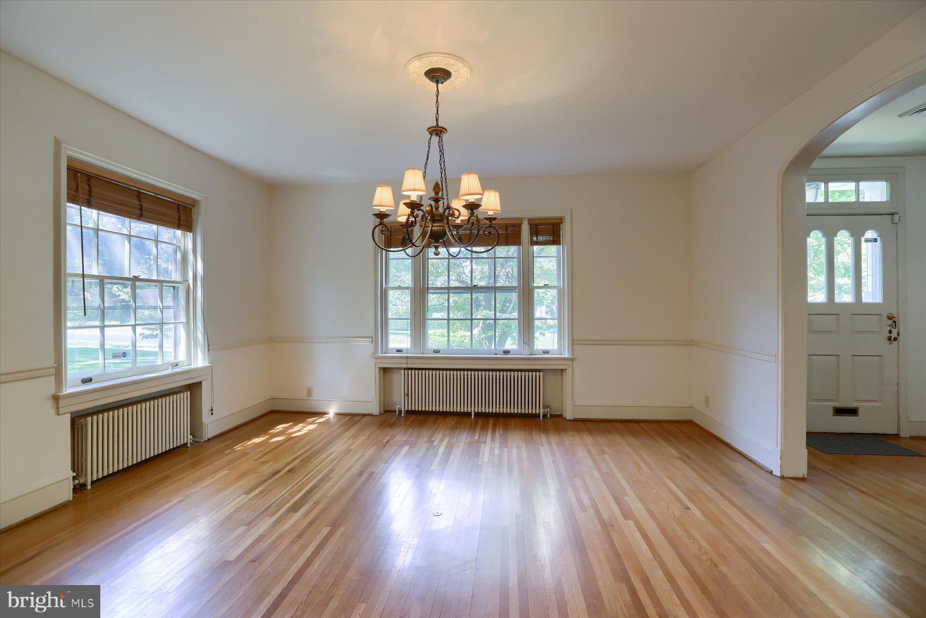 SCHOOL LANE HILLS - Residential